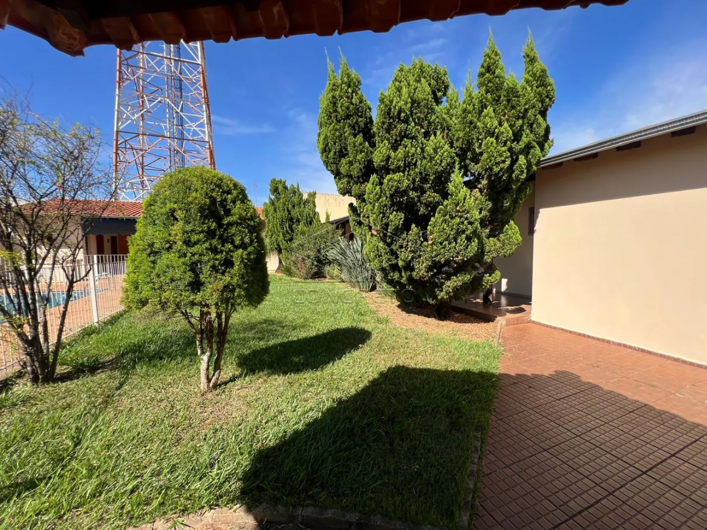 Alugar Casa / Padr&atilde;o em Len&ccedil;&oacute;is Paulista R$ 3.000,00 - Foto 23