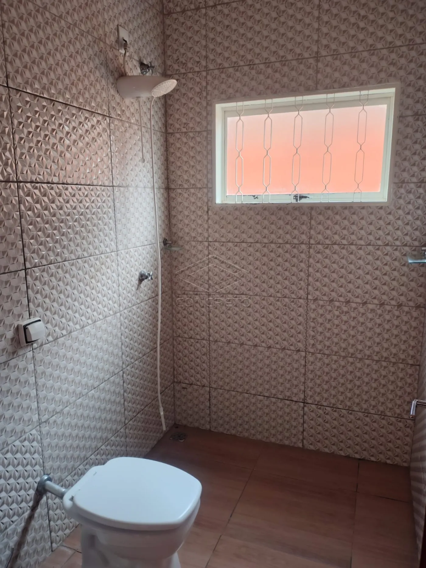 Alugar Casa / Resid&ecirc;ncia em Len&ccedil;&oacute;is Paulista R$ 1.500,00 - Foto 3