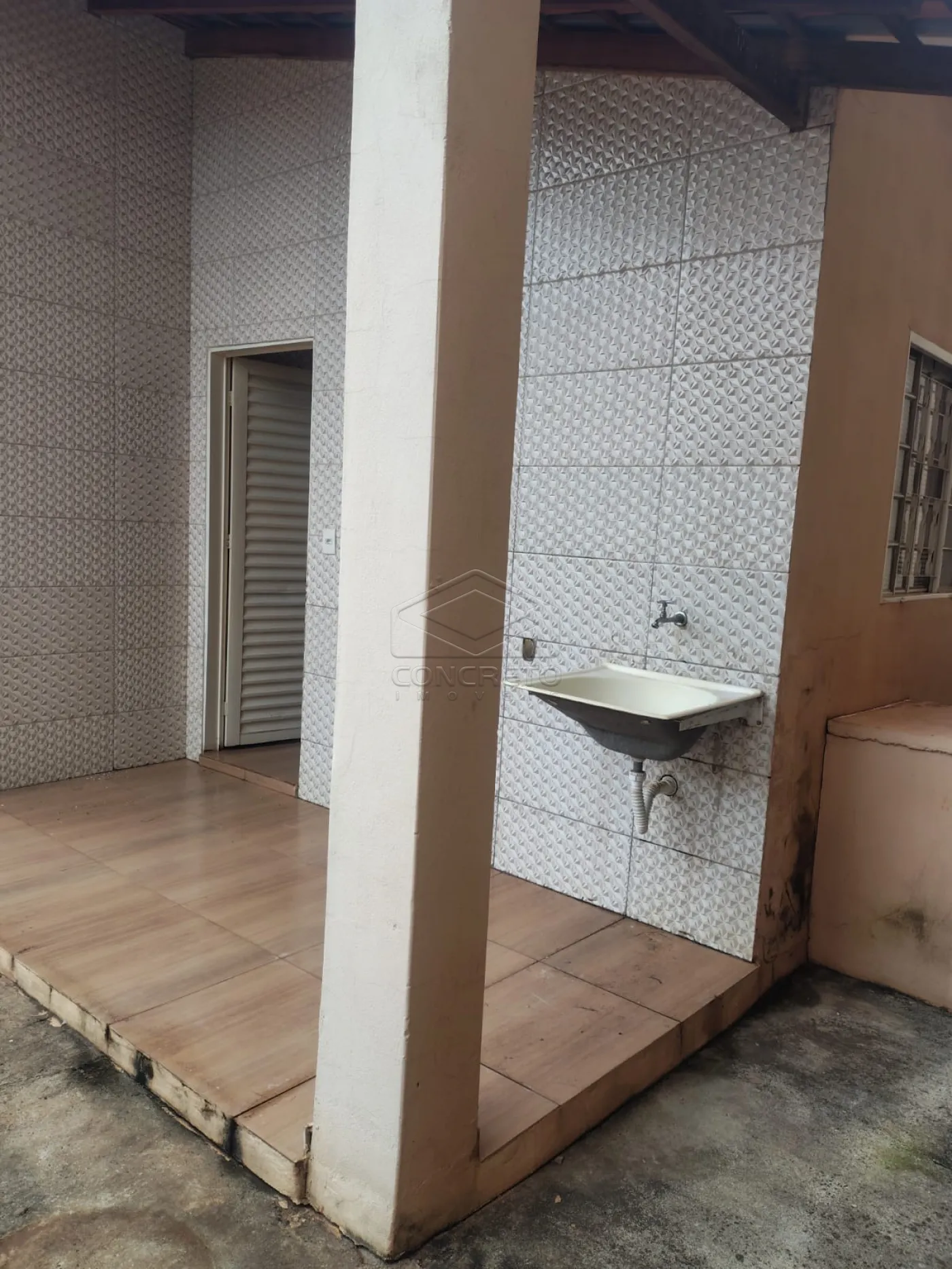 Alugar Casa / Resid&ecirc;ncia em Len&ccedil;&oacute;is Paulista R$ 1.500,00 - Foto 4