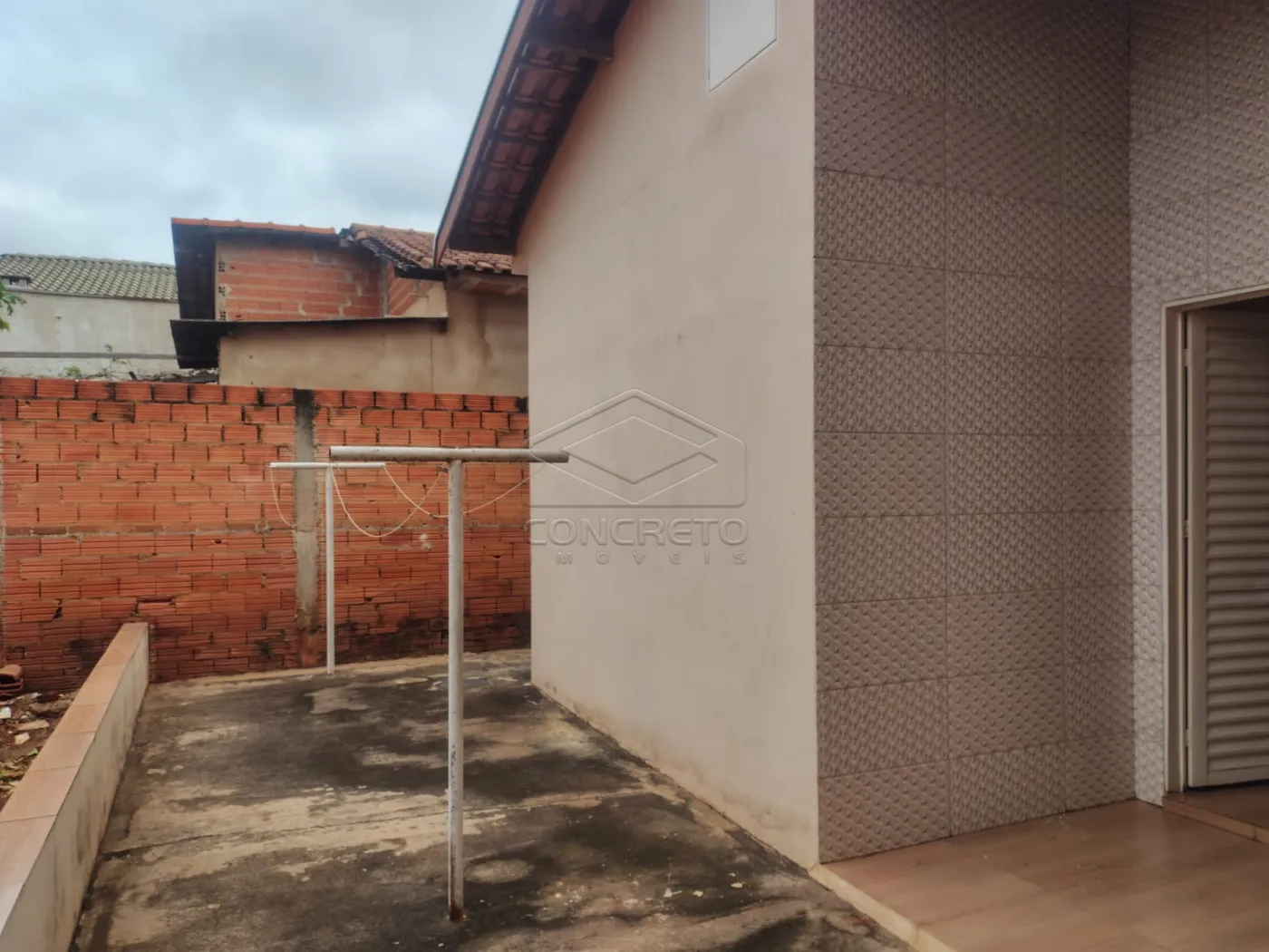 Alugar Casa / Resid&ecirc;ncia em Len&ccedil;&oacute;is Paulista R$ 1.500,00 - Foto 6