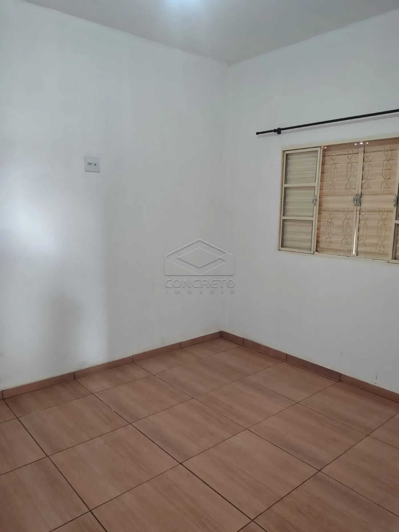 Alugar Casa / Resid&ecirc;ncia em Len&ccedil;&oacute;is Paulista R$ 1.500,00 - Foto 8