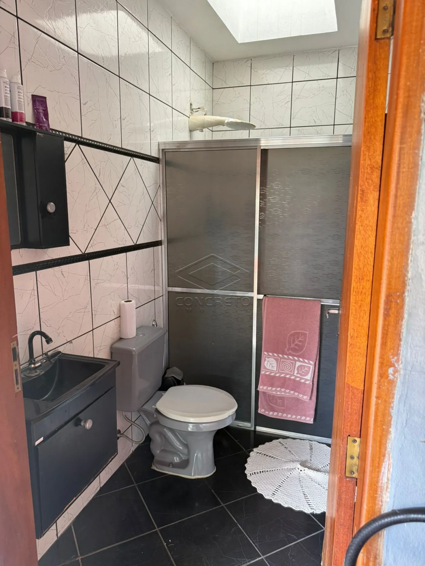 Comprar Casa / Padr&atilde;o em Len&ccedil;&oacute;is Paulista R$ 450.000,00 - Foto 8