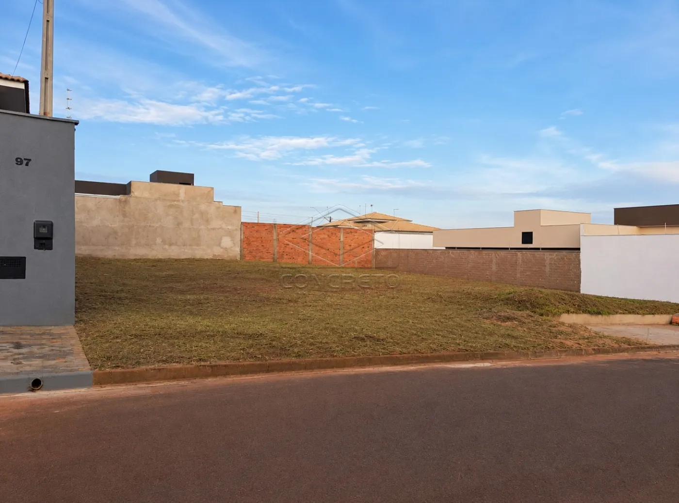 Comprar Terreno / Padr&atilde;o em Len&ccedil;&oacute;is Paulista R$ 250.000,00 - Foto 2