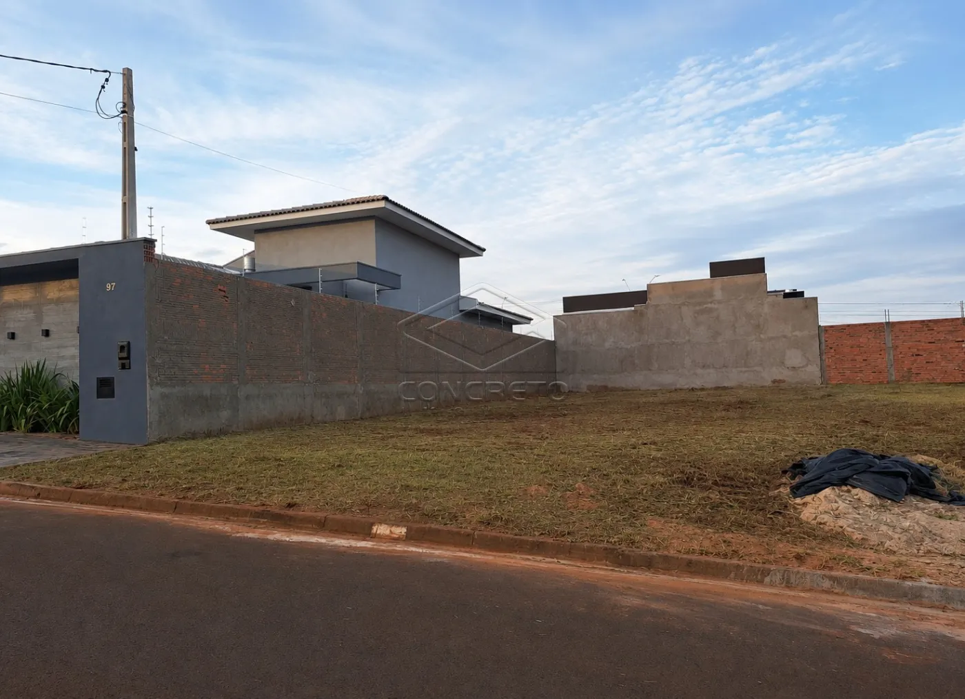 Comprar Terreno / Padr&atilde;o em Len&ccedil;&oacute;is Paulista R$ 250.000,00 - Foto 3