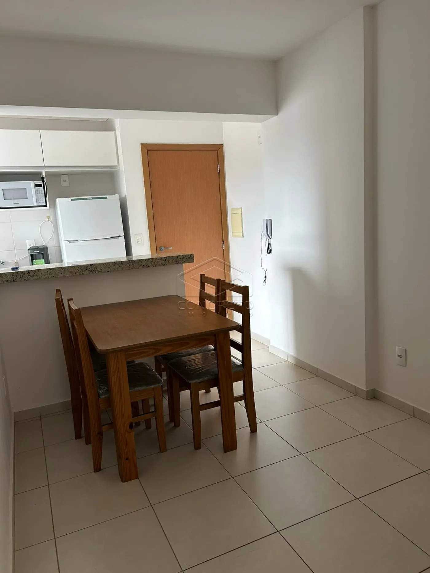 Alugar Apartamento / Mobiliado em Len&ccedil;&oacute;is Paulista R$ 3.500,00 - Foto 2