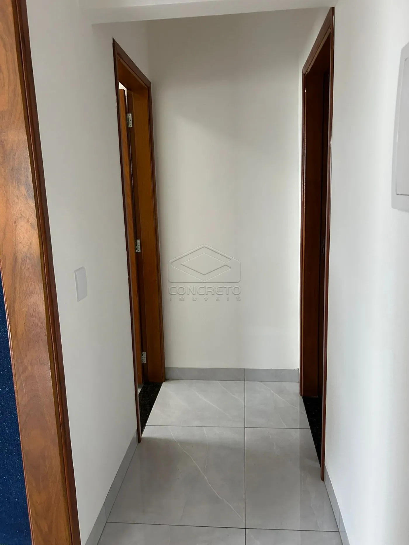 Alugar Casa / Padr&atilde;o em Len&ccedil;&oacute;is Paulista R$ 2.500,00 - Foto 4