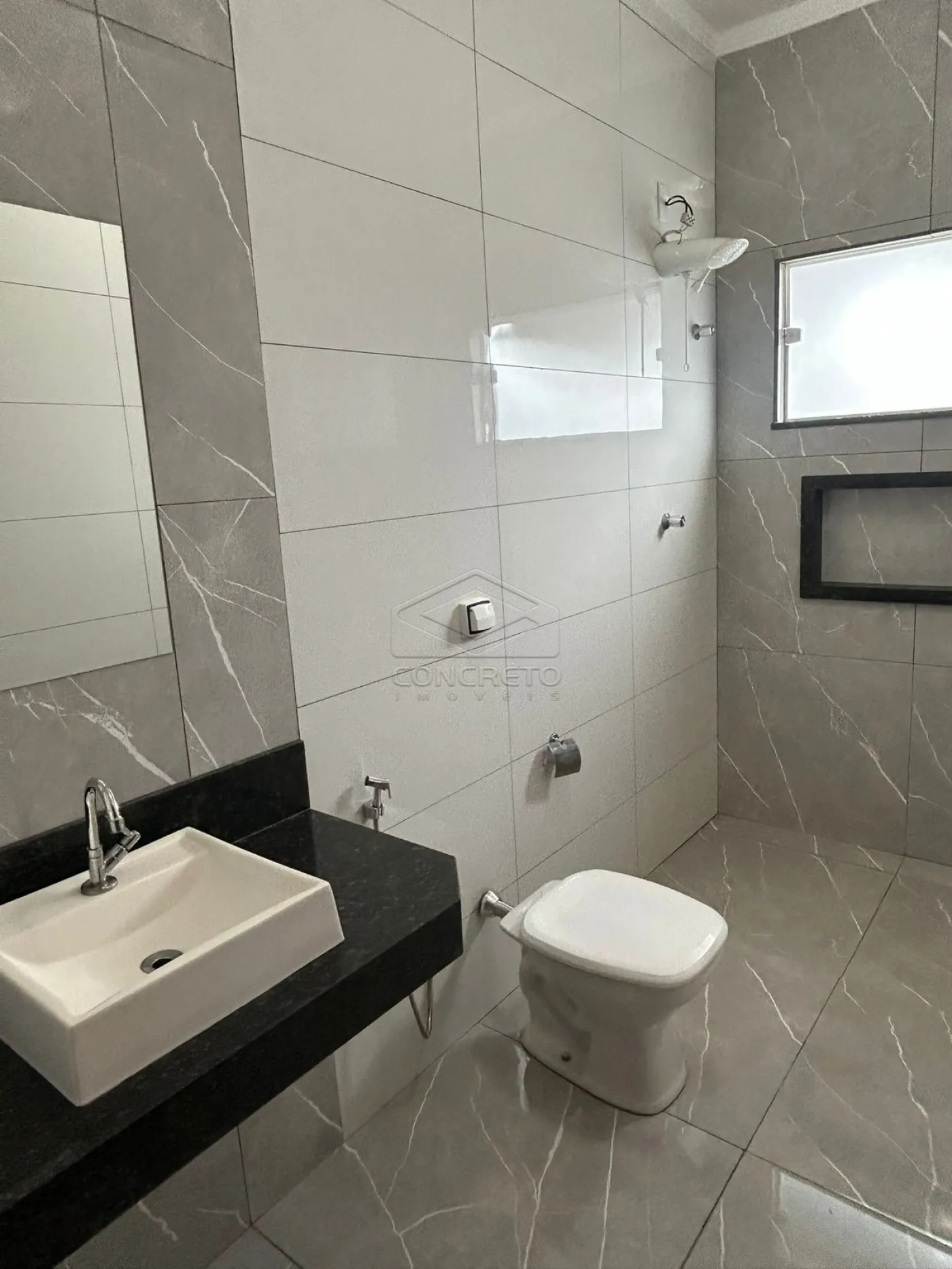 Alugar Casa / Padr&atilde;o em Len&ccedil;&oacute;is Paulista R$ 2.500,00 - Foto 5