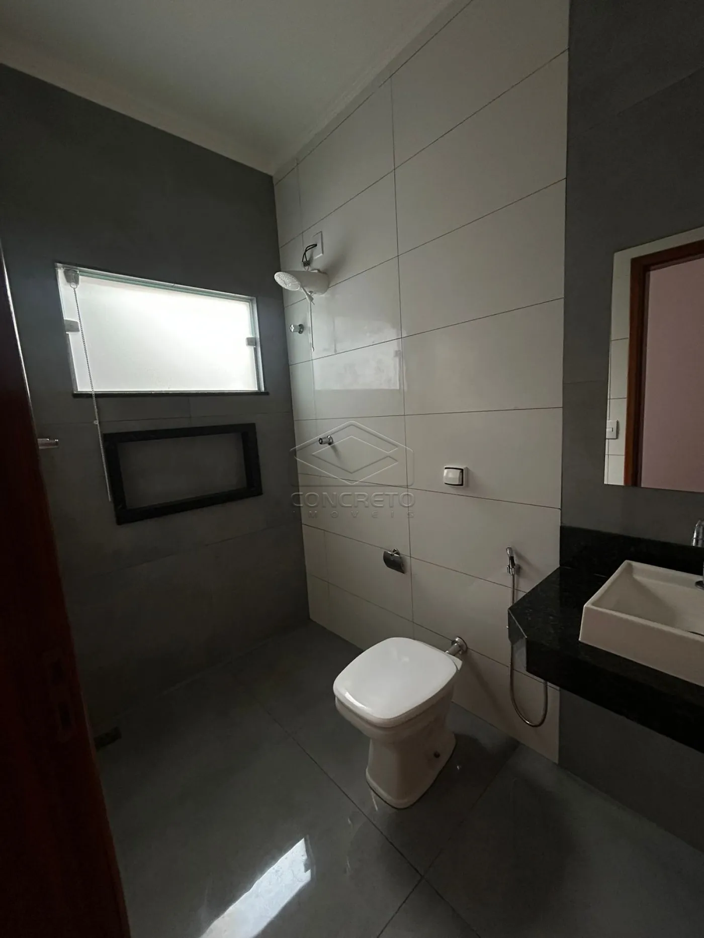 Alugar Casa / Padr&atilde;o em Len&ccedil;&oacute;is Paulista R$ 2.500,00 - Foto 6