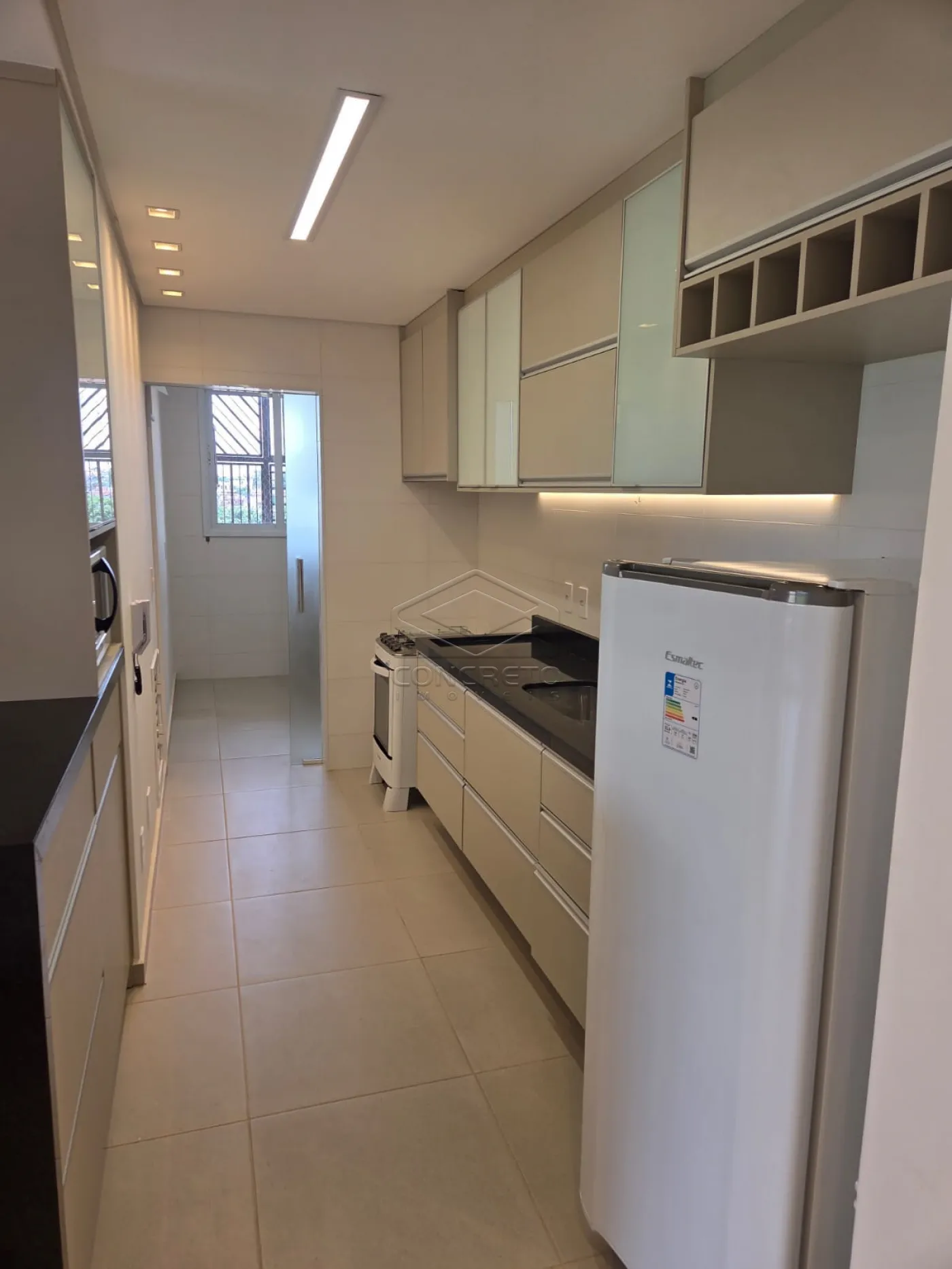 Alugar Apartamento / Padr&atilde;o em Len&ccedil;&oacute;is Paulista R$ 3.300,00 - Foto 3