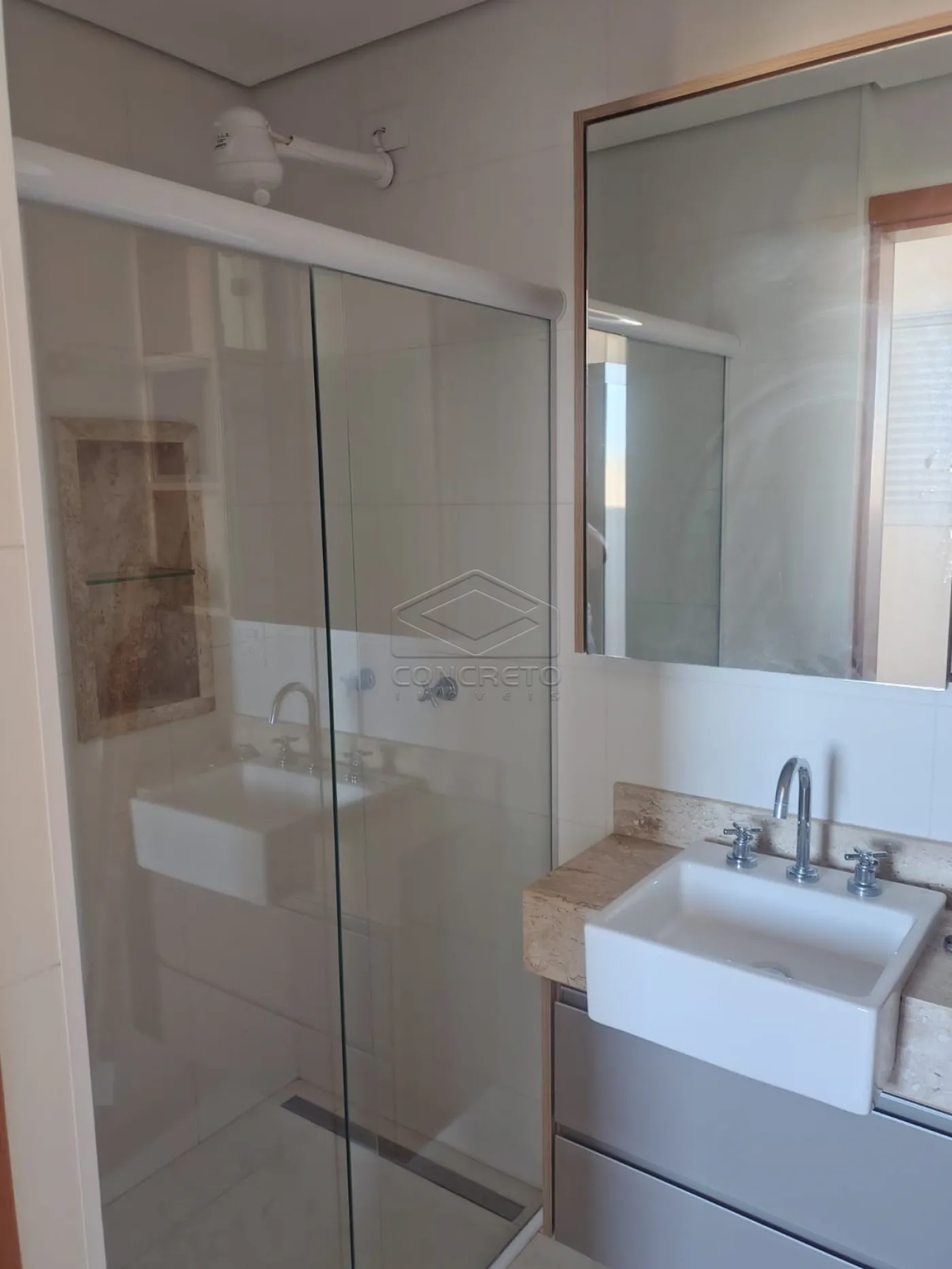Alugar Apartamento / Padr&atilde;o em Len&ccedil;&oacute;is Paulista R$ 2.800,00 - Foto 3