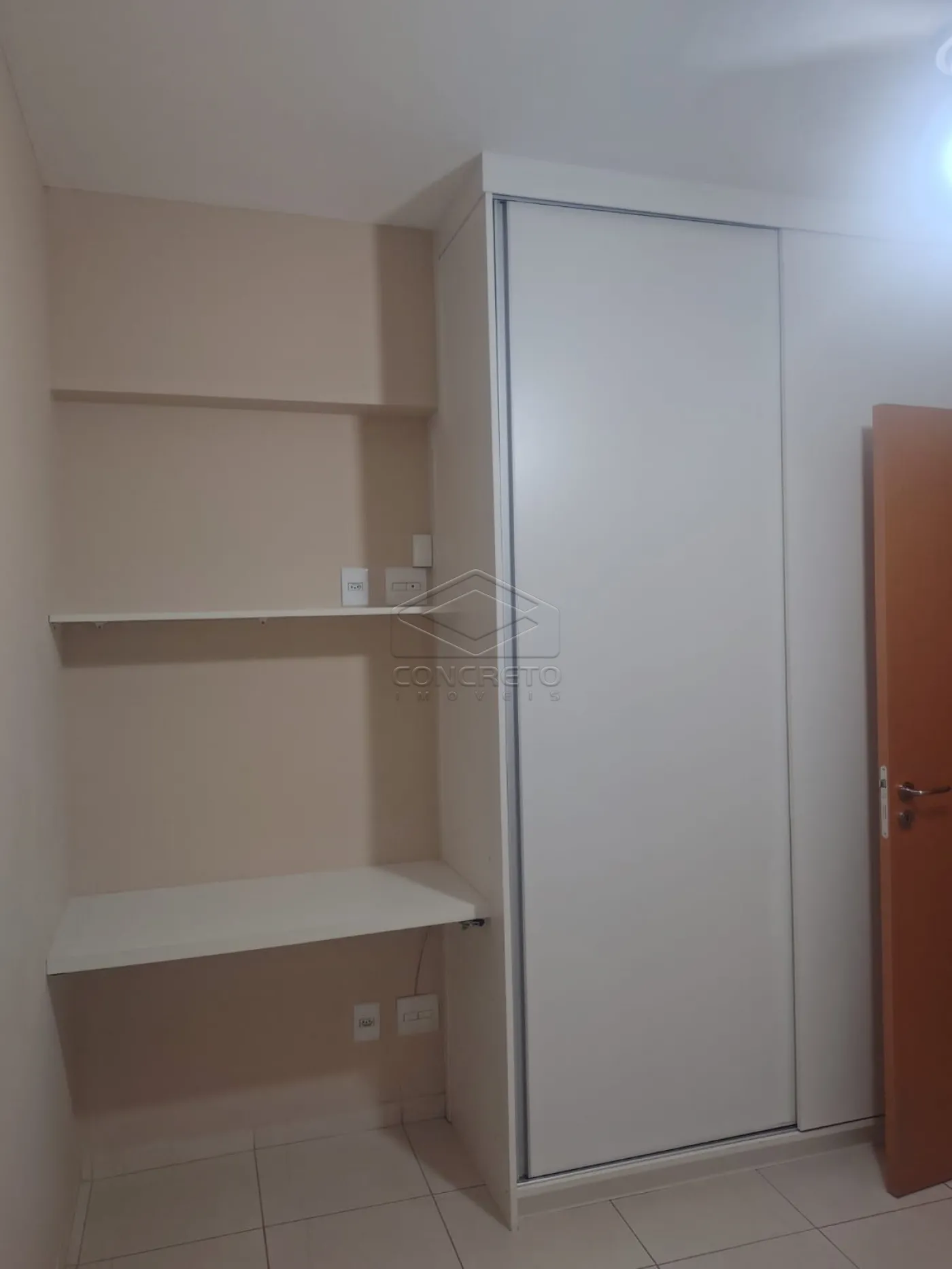 Alugar Apartamento / Padr&atilde;o em Len&ccedil;&oacute;is Paulista R$ 2.500,00 - Foto 6