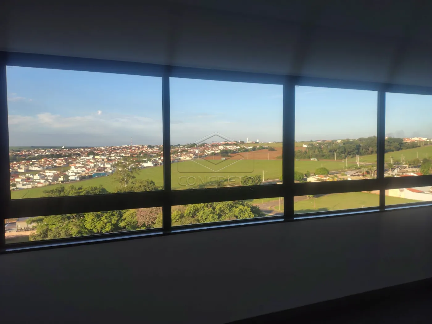 Alugar Apartamento / Mobiliado em Len&ccedil;&oacute;is Paulista R$ 3.800,00 - Foto 1