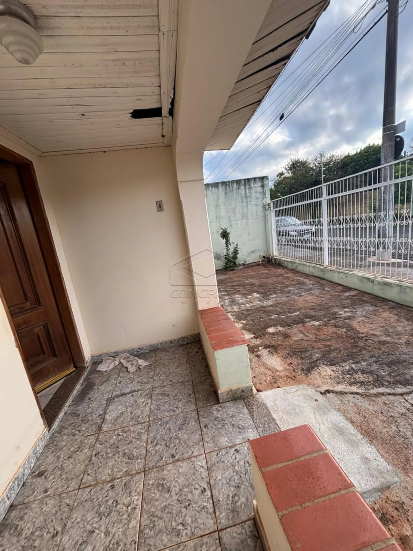 Alugar Casa / Resid&ecirc;ncia em Len&ccedil;&oacute;is Paulista R$ 2.000,00 - Foto 4