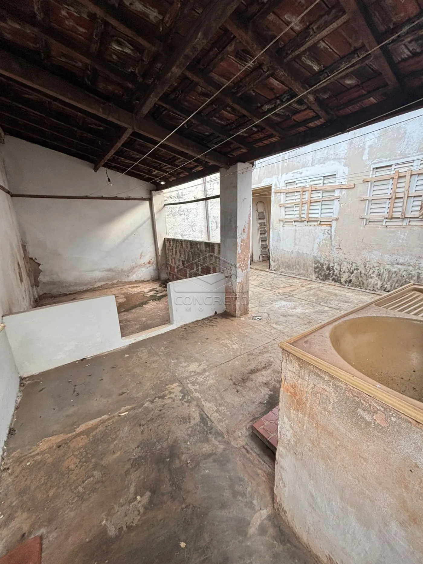 Alugar Casa / Resid&ecirc;ncia em Len&ccedil;&oacute;is Paulista R$ 2.000,00 - Foto 6