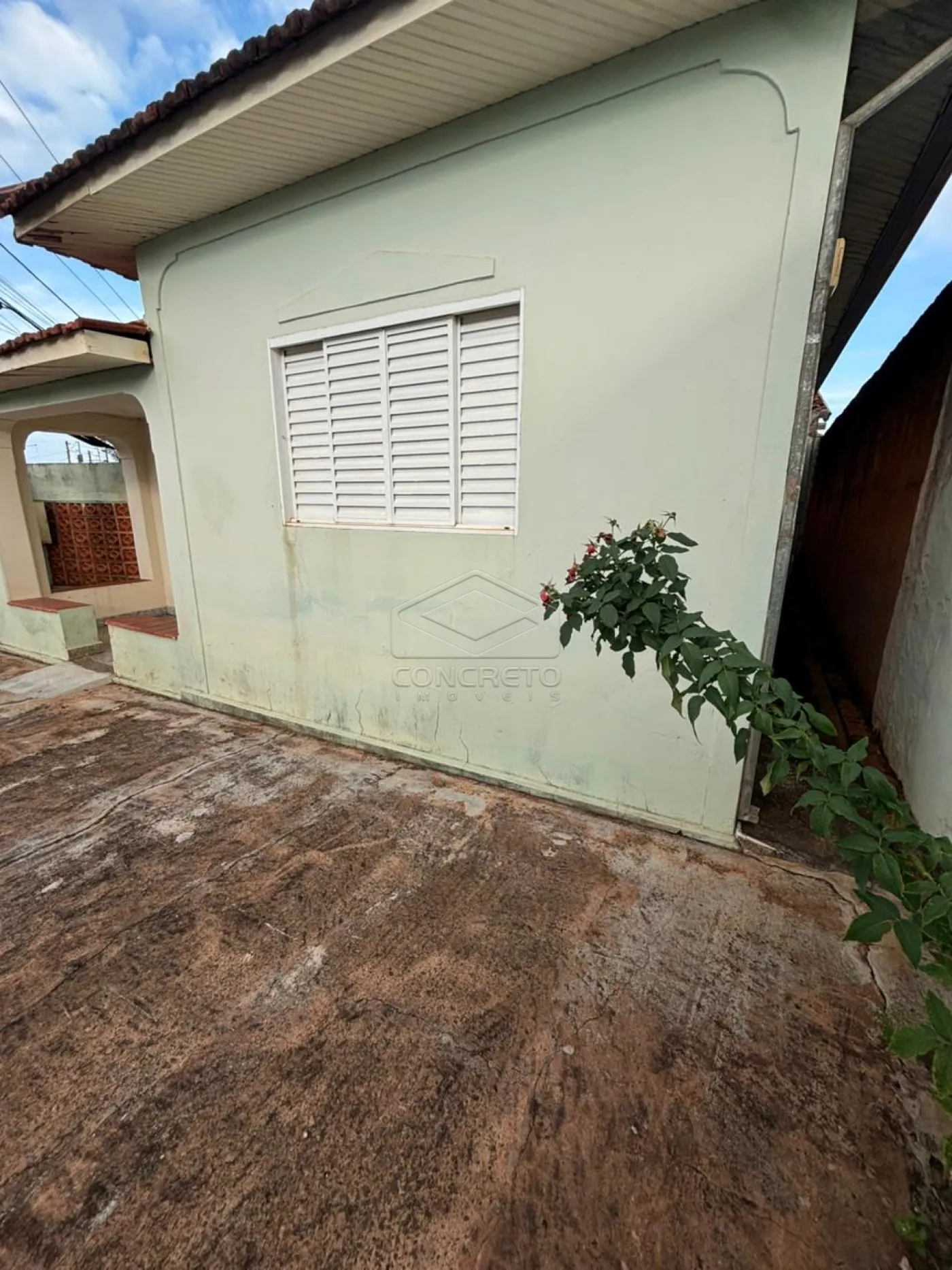 Alugar Casa / Resid&ecirc;ncia em Len&ccedil;&oacute;is Paulista R$ 2.000,00 - Foto 13