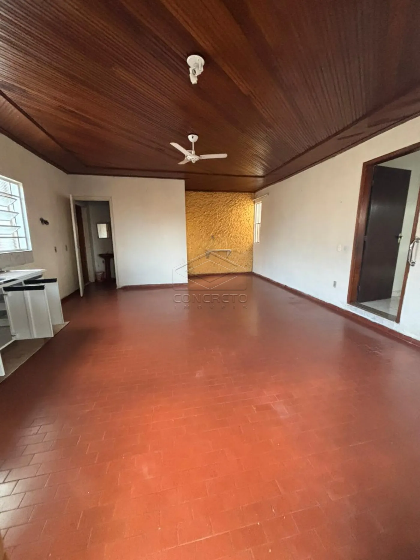 Alugar Casa / Resid&ecirc;ncia em Len&ccedil;&oacute;is Paulista R$ 2.000,00 - Foto 14