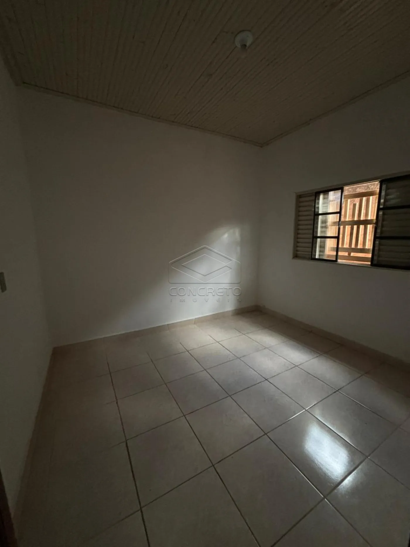 Alugar Casa / Resid&ecirc;ncia em Len&ccedil;&oacute;is Paulista R$ 2.000,00 - Foto 16