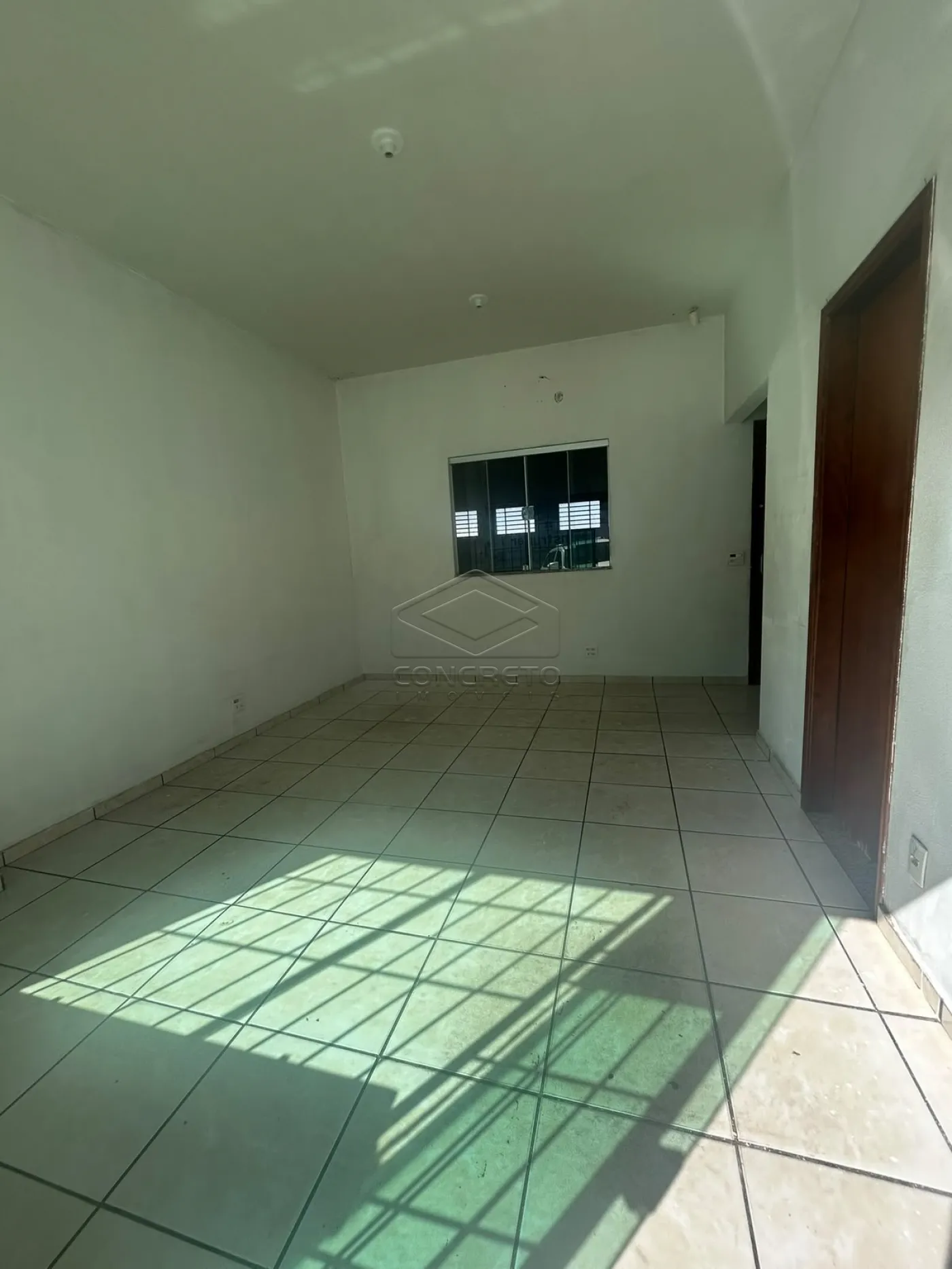 Alugar Comercial / Barrac&atilde;o em Len&ccedil;&oacute;is Paulista R$ 3.500,00 - Foto 1