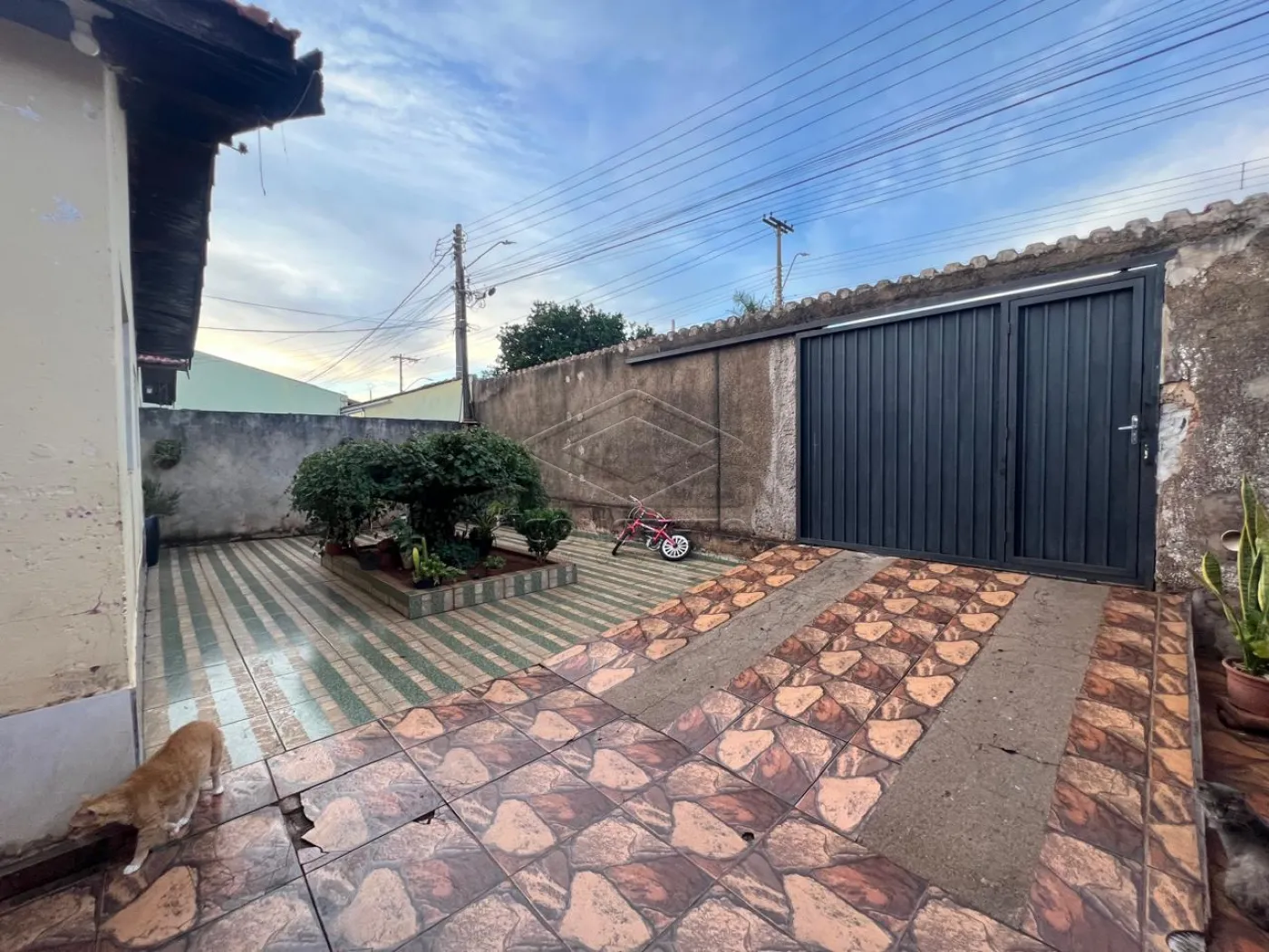 Comprar Casa / Resid&ecirc;ncia em Len&ccedil;&oacute;is Paulista R$ 260.000,00 - Foto 1