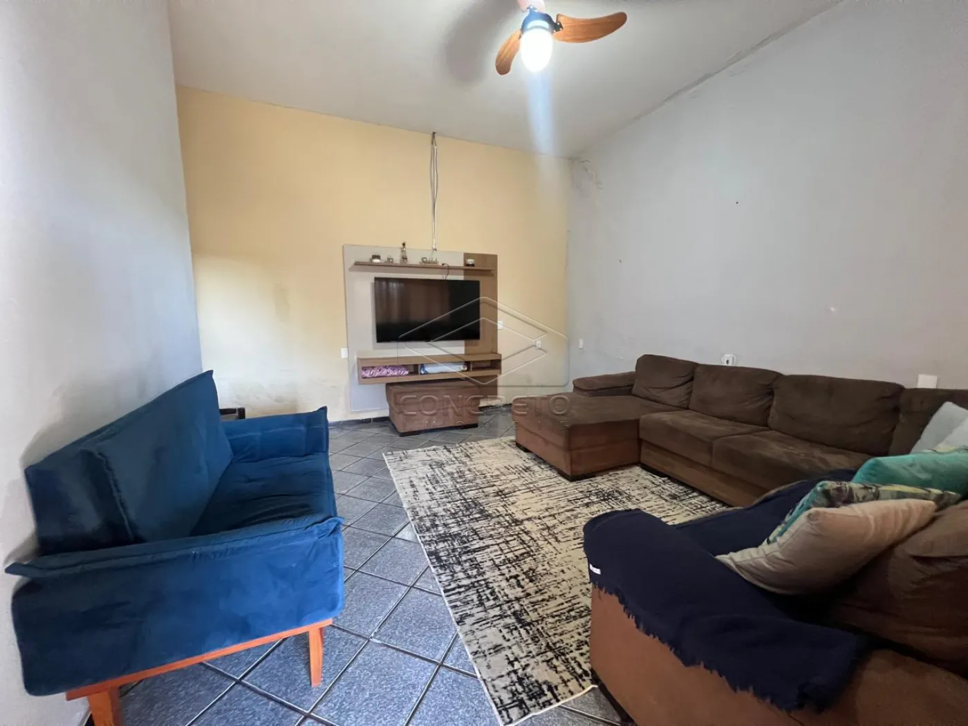 Comprar Casa / Padr&atilde;o em Len&ccedil;&oacute;is Paulista R$ 530.000,00 - Foto 3