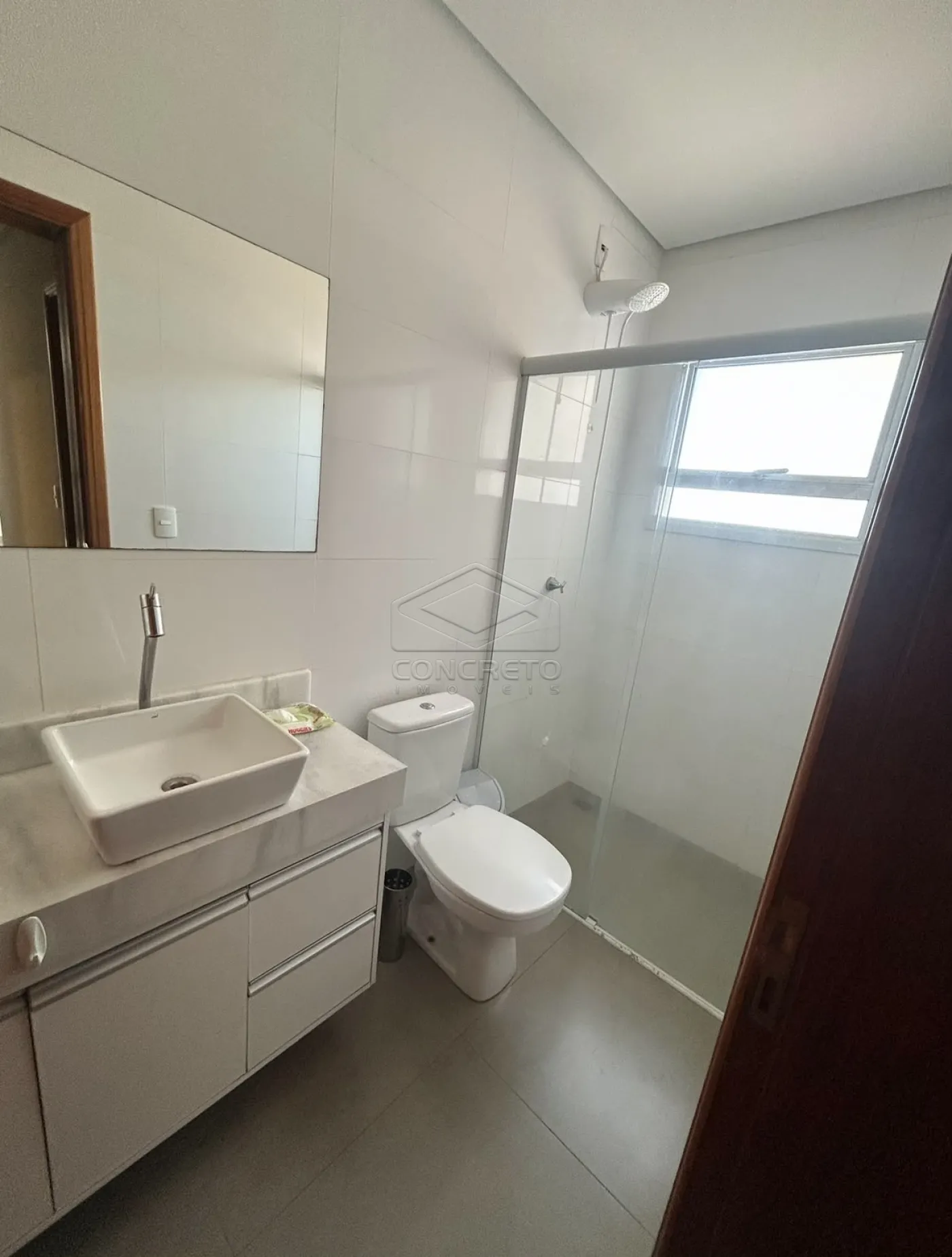 Alugar Apartamento / Mobiliado em Len&ccedil;&oacute;is Paulista R$ 2.800,00 - Foto 2