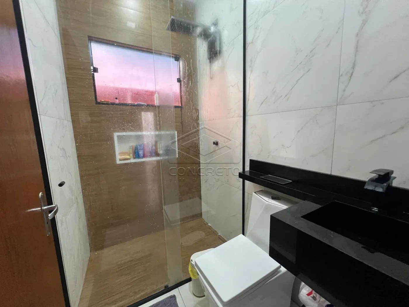 Comprar Casa / Padr&atilde;o em Len&ccedil;&oacute;is Paulista R$ 350.000,00 - Foto 3