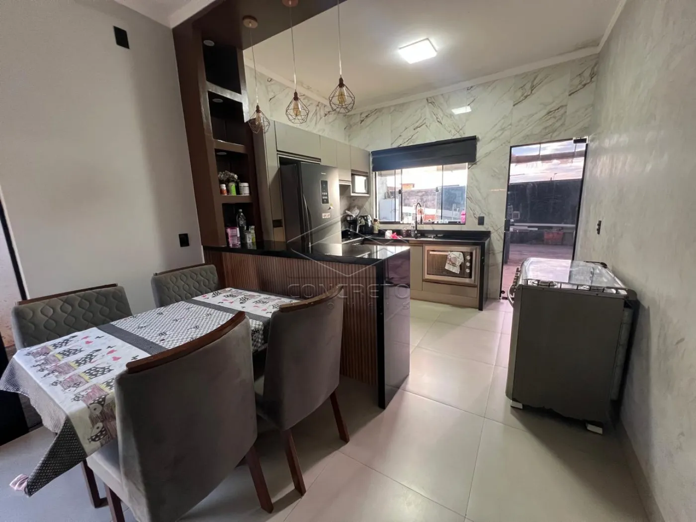 Comprar Casa / Padr&atilde;o em Len&ccedil;&oacute;is Paulista R$ 350.000,00 - Foto 5