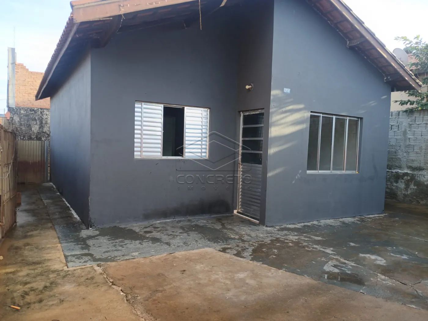 Comprar Casa / Padr&atilde;o em Len&ccedil;&oacute;is Paulista R$ 230.000,00 - Foto 1