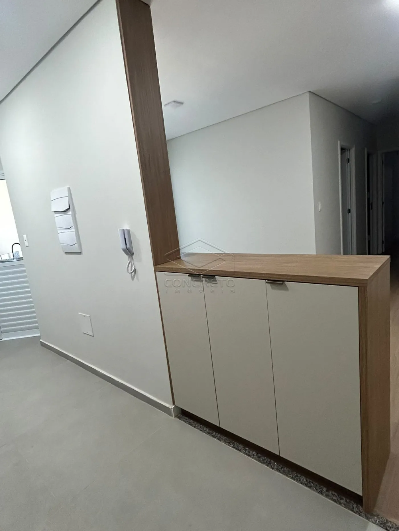 Alugar Apartamento / Padr&atilde;o em Len&ccedil;&oacute;is Paulista R$ 3.600,00 - Foto 1