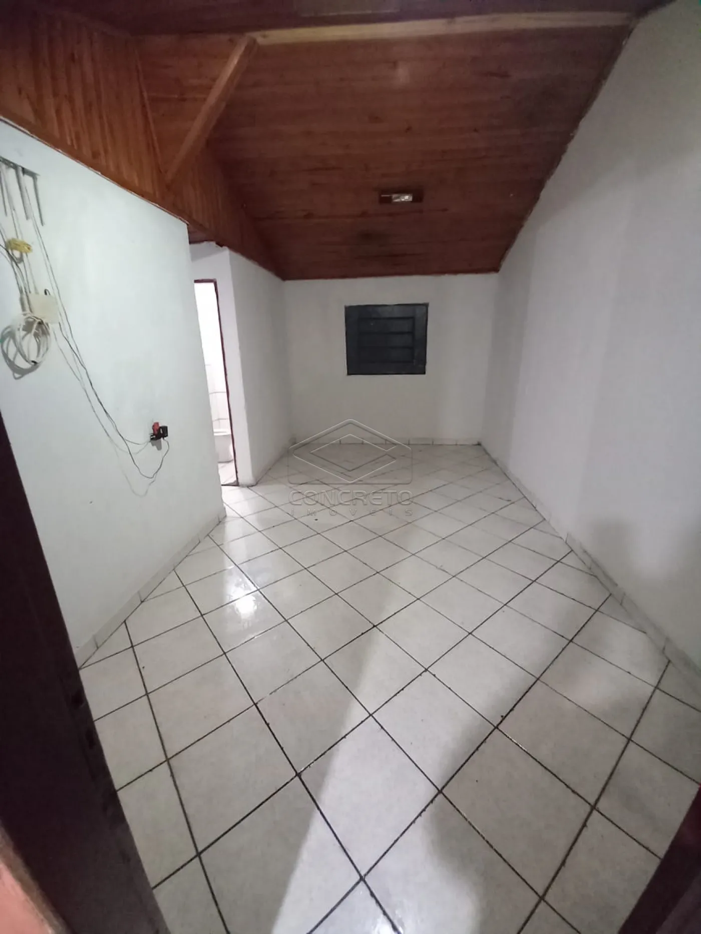 Comprar Casa / Resid&ecirc;ncia em Len&ccedil;&oacute;is Paulista R$ 300.000,00 - Foto 3