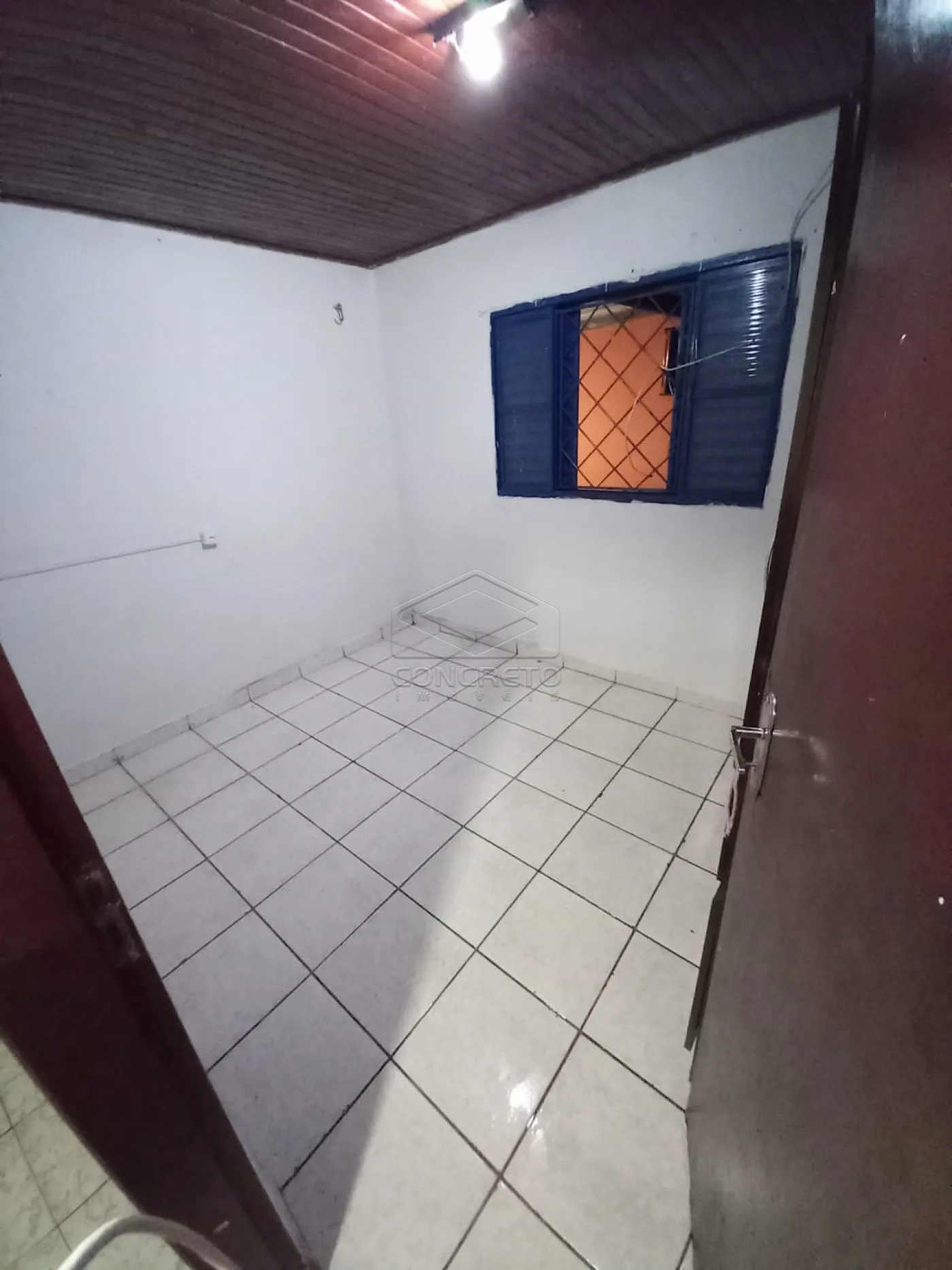 Comprar Casa / Resid&ecirc;ncia em Len&ccedil;&oacute;is Paulista R$ 300.000,00 - Foto 4