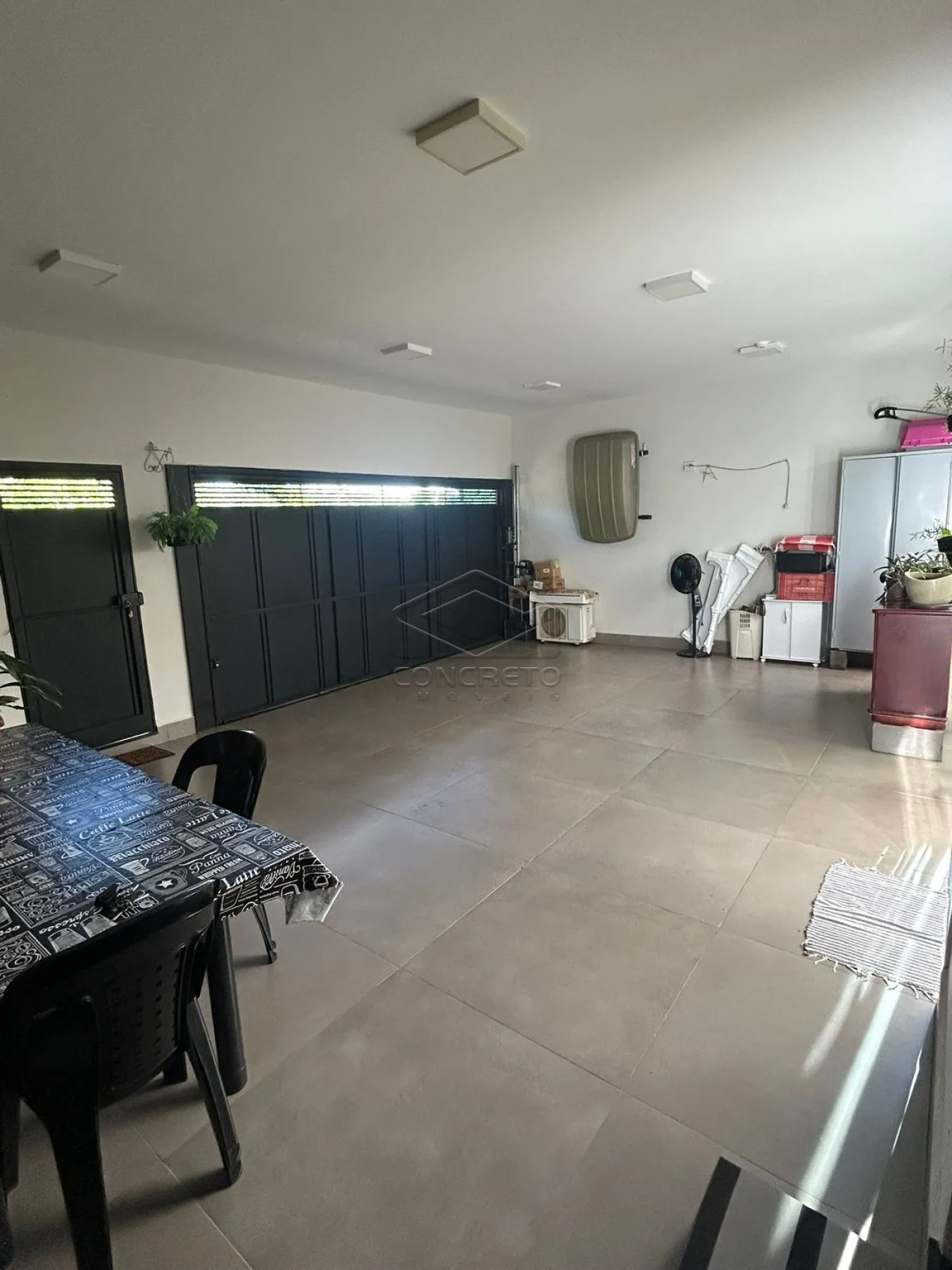 Alugar Casa / Padr&atilde;o em Len&ccedil;&oacute;is Paulista R$ 3.700,00 - Foto 2