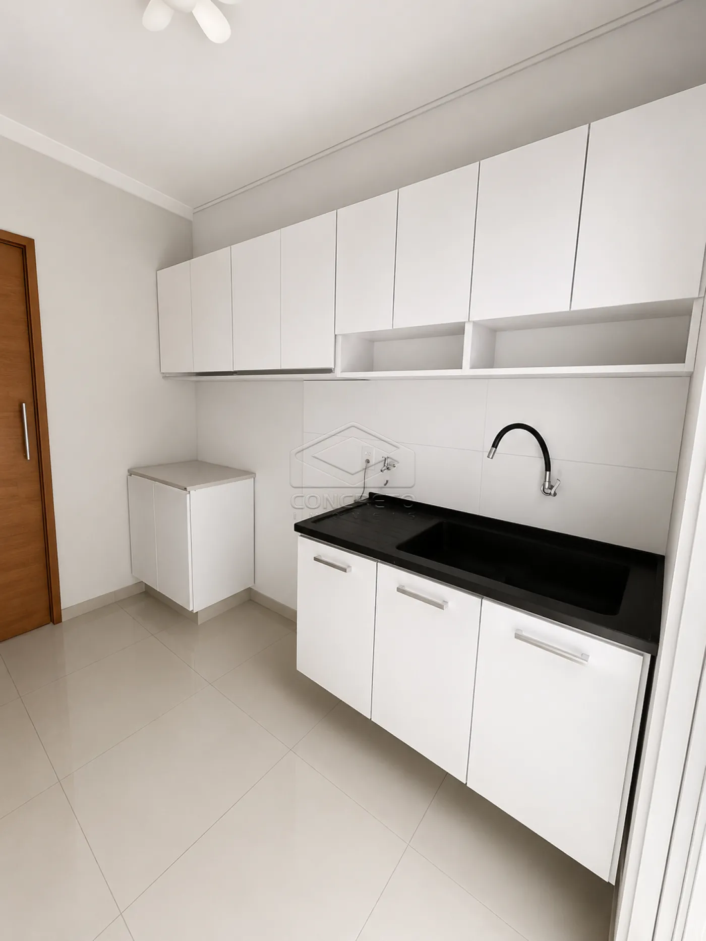 Alugar Casa / Padr&atilde;o em Len&ccedil;&oacute;is Paulista R$ 3.700,00 - Foto 5