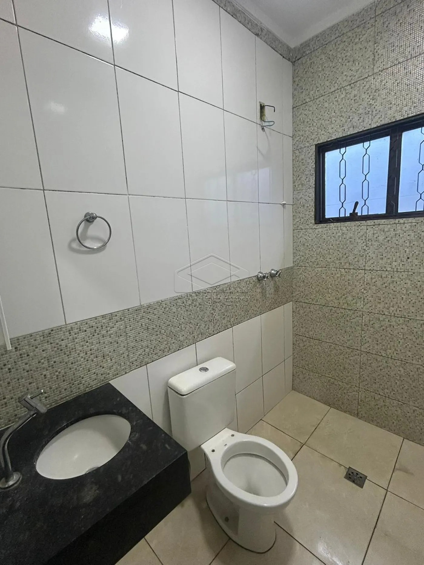 Alugar Casa / Padr&atilde;o em Len&ccedil;&oacute;is Paulista R$ 2.000,00 - Foto 3