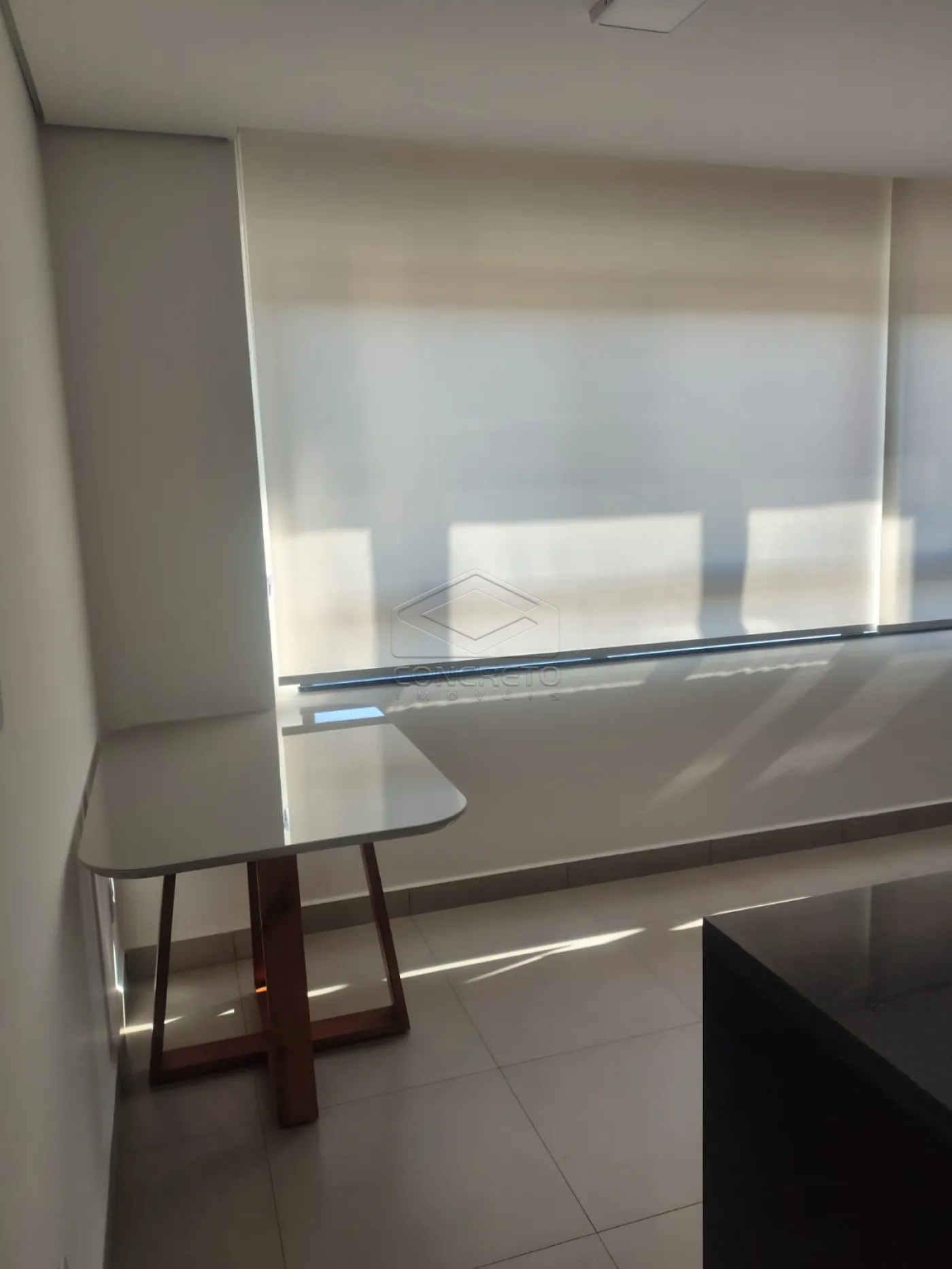 Alugar Apartamento / Padr&atilde;o em Len&ccedil;&oacute;is Paulista R$ 3.700,00 - Foto 1