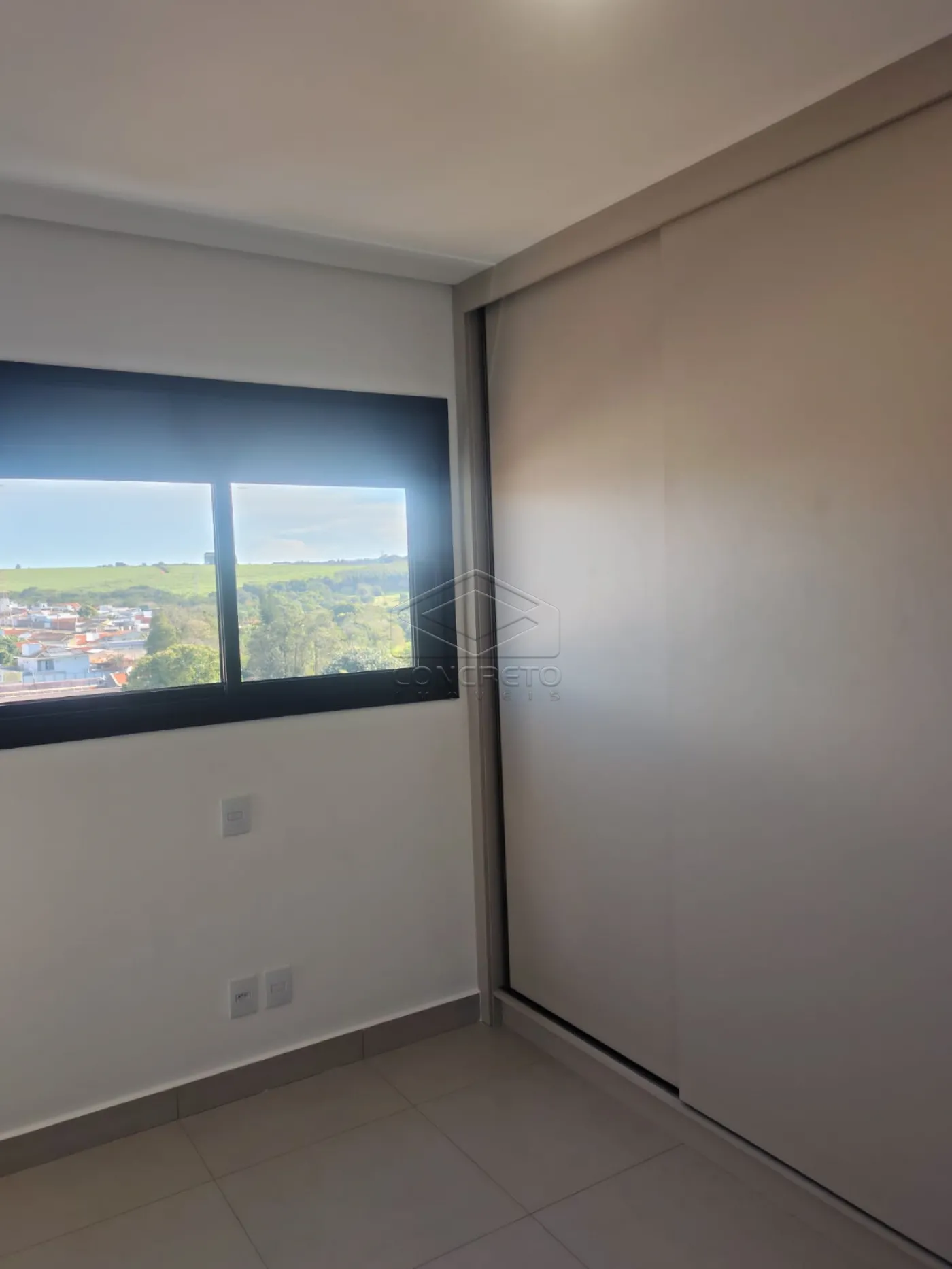 Alugar Apartamento / Padr&atilde;o em Len&ccedil;&oacute;is Paulista R$ 3.700,00 - Foto 2