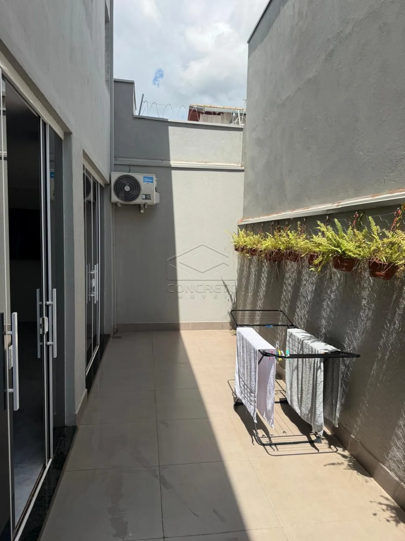 Comprar Casa / Padr&atilde;o em Len&ccedil;&oacute;is Paulista R$ 990.000,00 - Foto 4