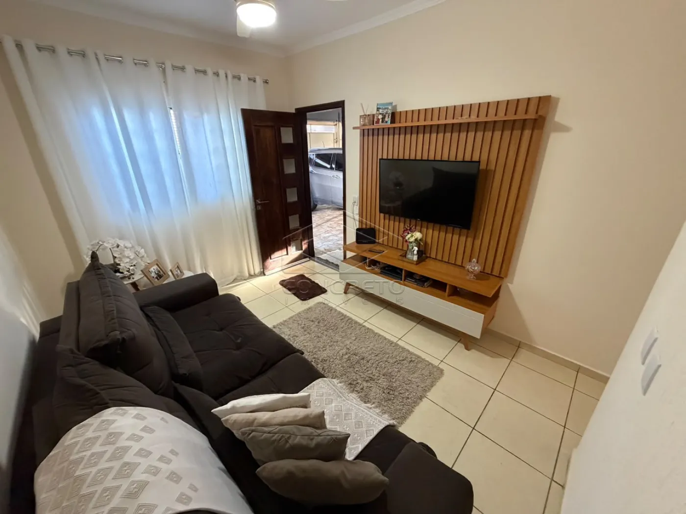 Comprar Casa / Padr&atilde;o em Len&ccedil;&oacute;is Paulista R$ 490.000,00 - Foto 3