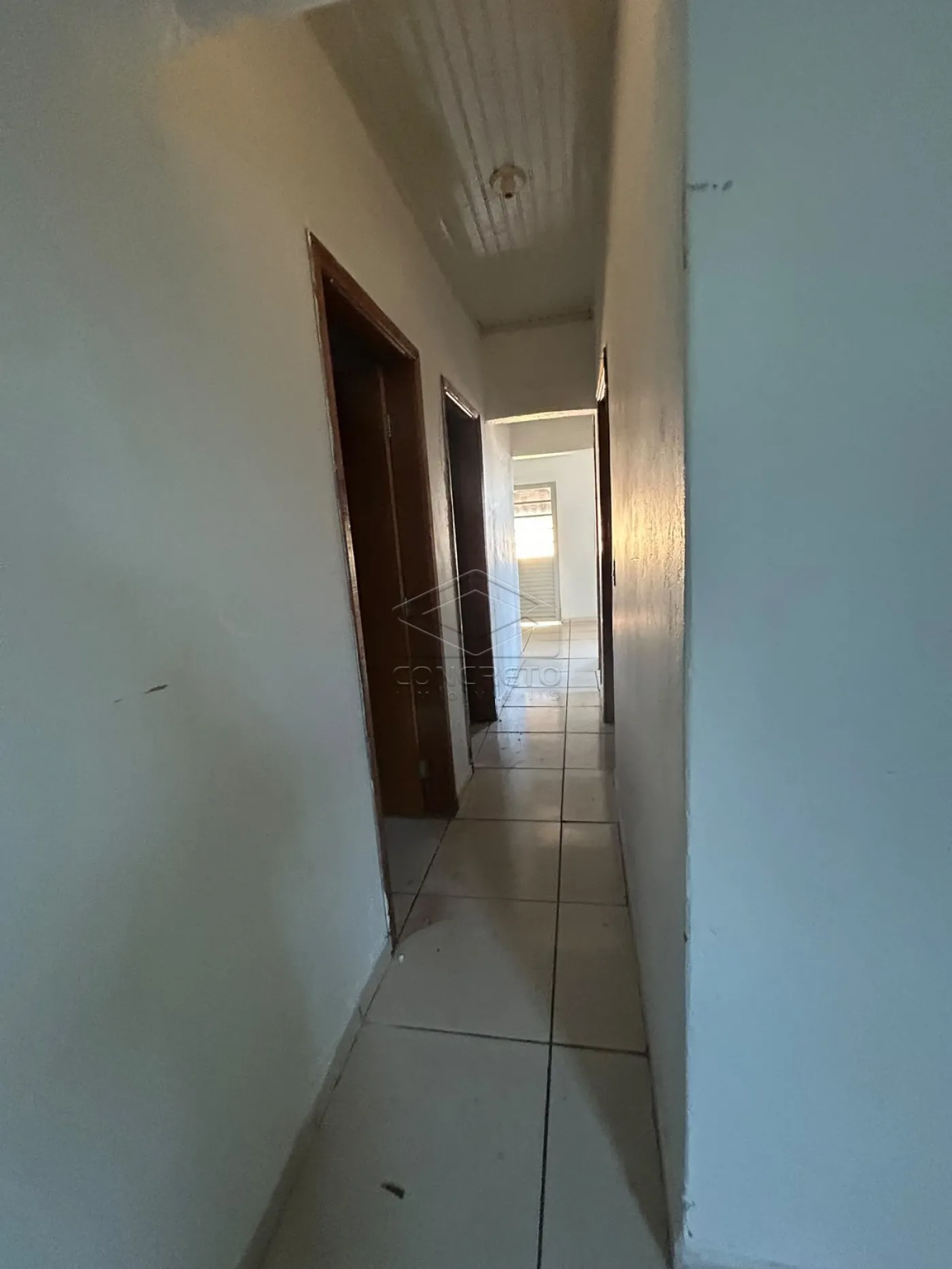 Alugar Casa / Padr&atilde;o em Len&ccedil;&oacute;is Paulista R$ 1.700,00 - Foto 3