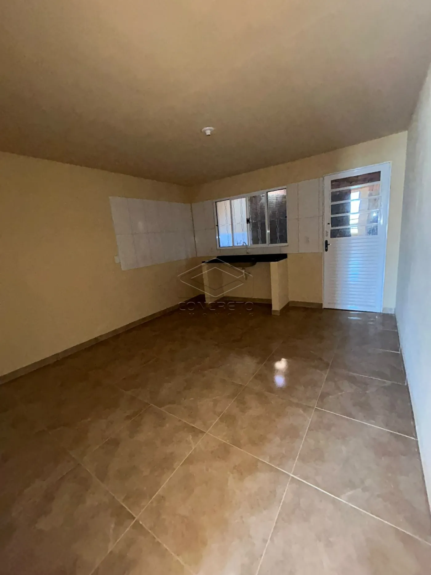 Alugar Casa / Padr&atilde;o em Len&ccedil;&oacute;is Paulista R$ 2.000,00 - Foto 2