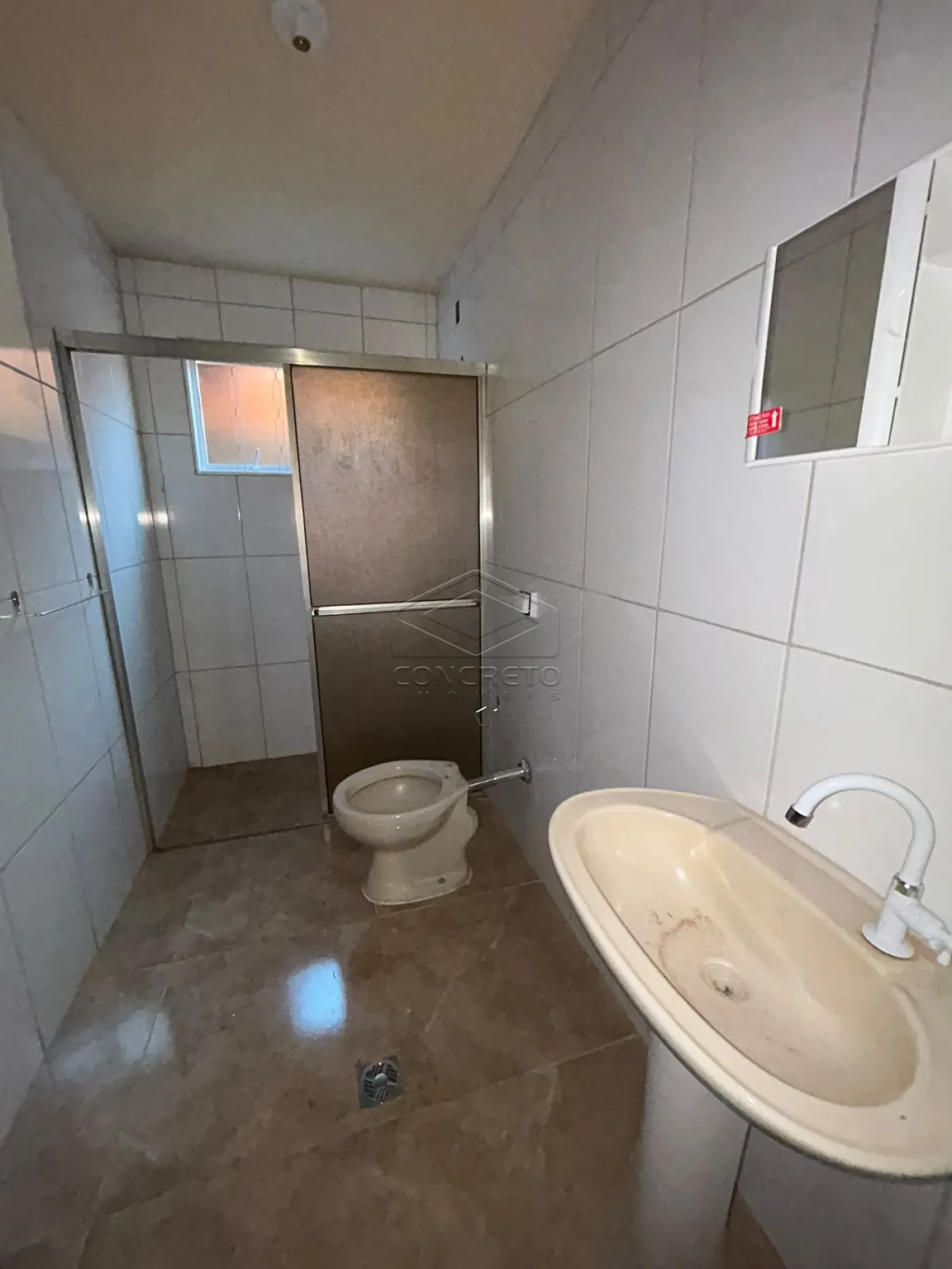 Alugar Casa / Padr&atilde;o em Len&ccedil;&oacute;is Paulista R$ 2.000,00 - Foto 7