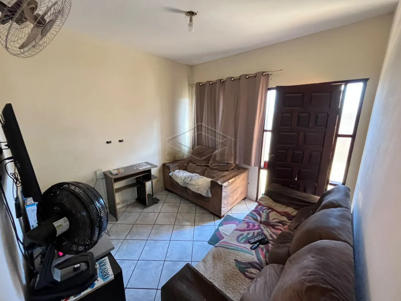 Comprar Casa / Padr&atilde;o em Len&ccedil;&oacute;is Paulista R$ 240.000,00 - Foto 1