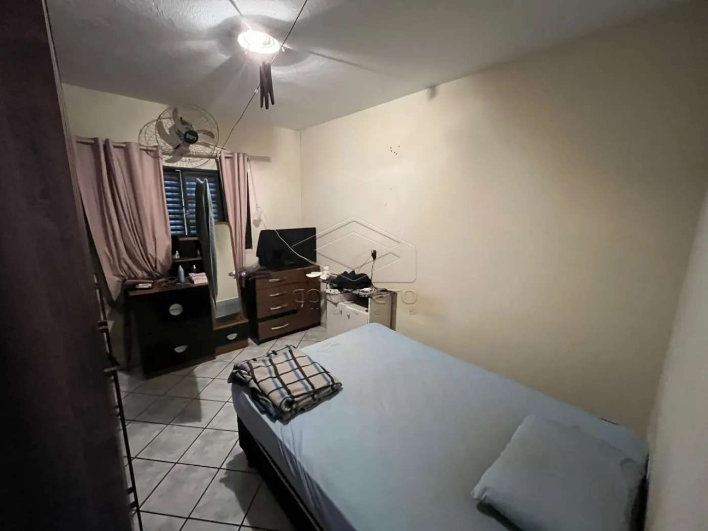 Comprar Casa / Padr&atilde;o em Len&ccedil;&oacute;is Paulista R$ 240.000,00 - Foto 3