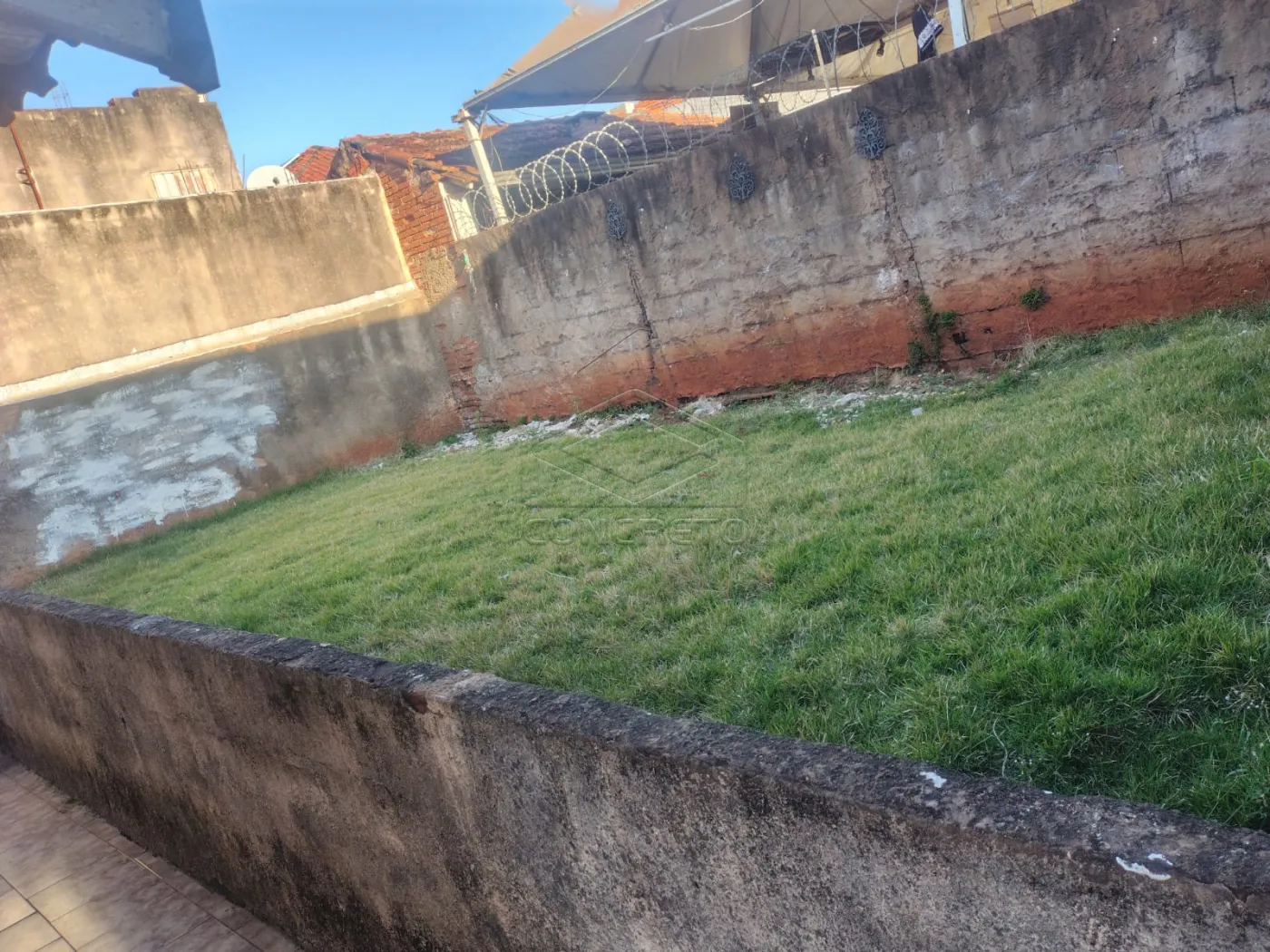 Alugar Casa / Padr&atilde;o em Len&ccedil;&oacute;is Paulista R$ 1.450,00 - Foto 3