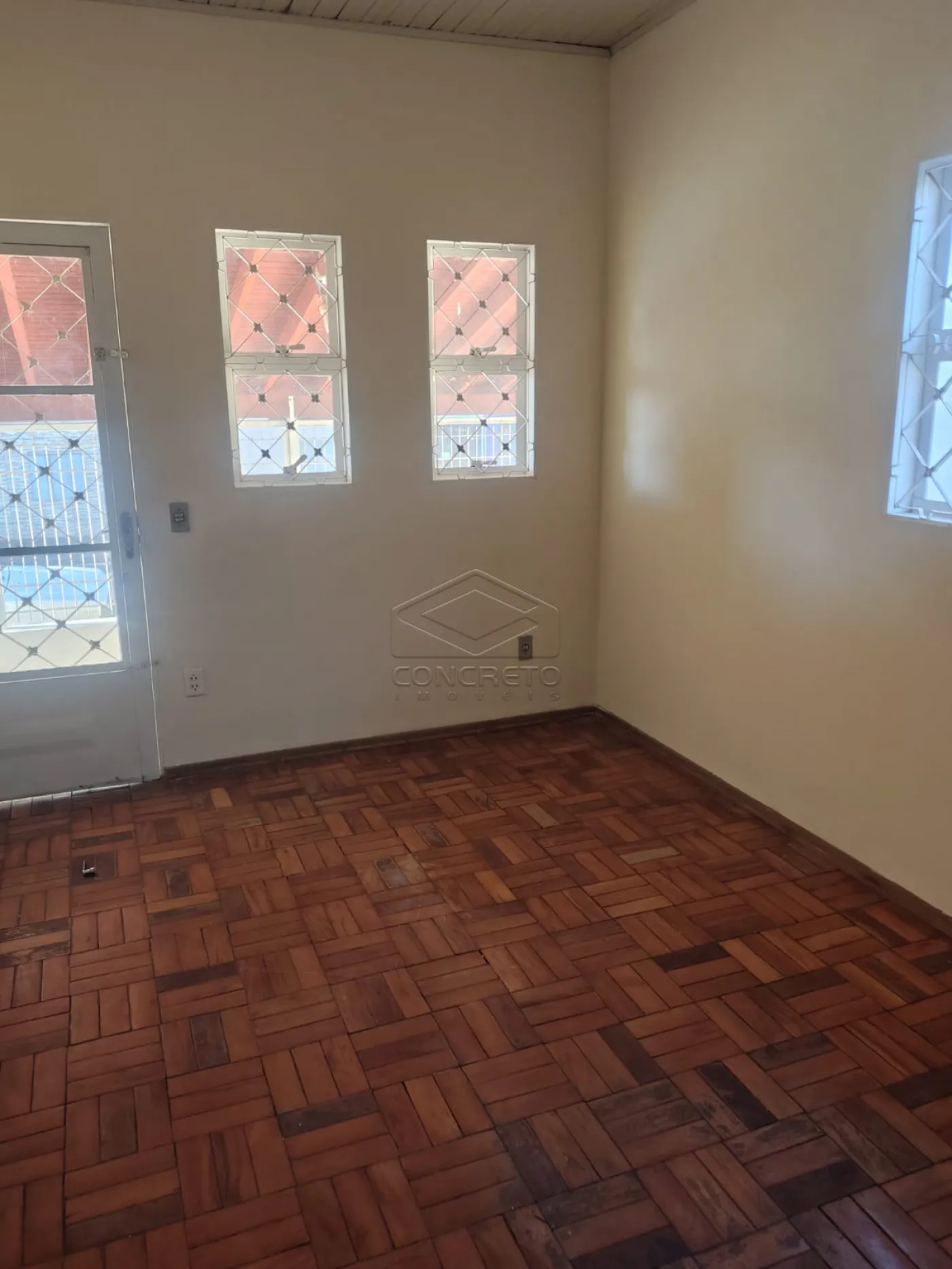 Alugar Casa / Padr&atilde;o em Len&ccedil;&oacute;is Paulista R$ 1.450,00 - Foto 7