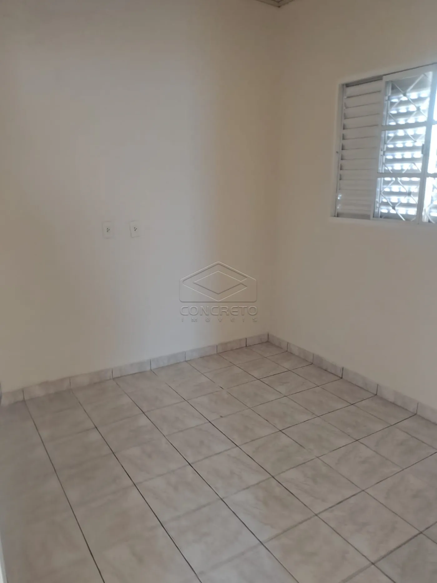 Alugar Casa / Padr&atilde;o em Len&ccedil;&oacute;is Paulista R$ 1.450,00 - Foto 9