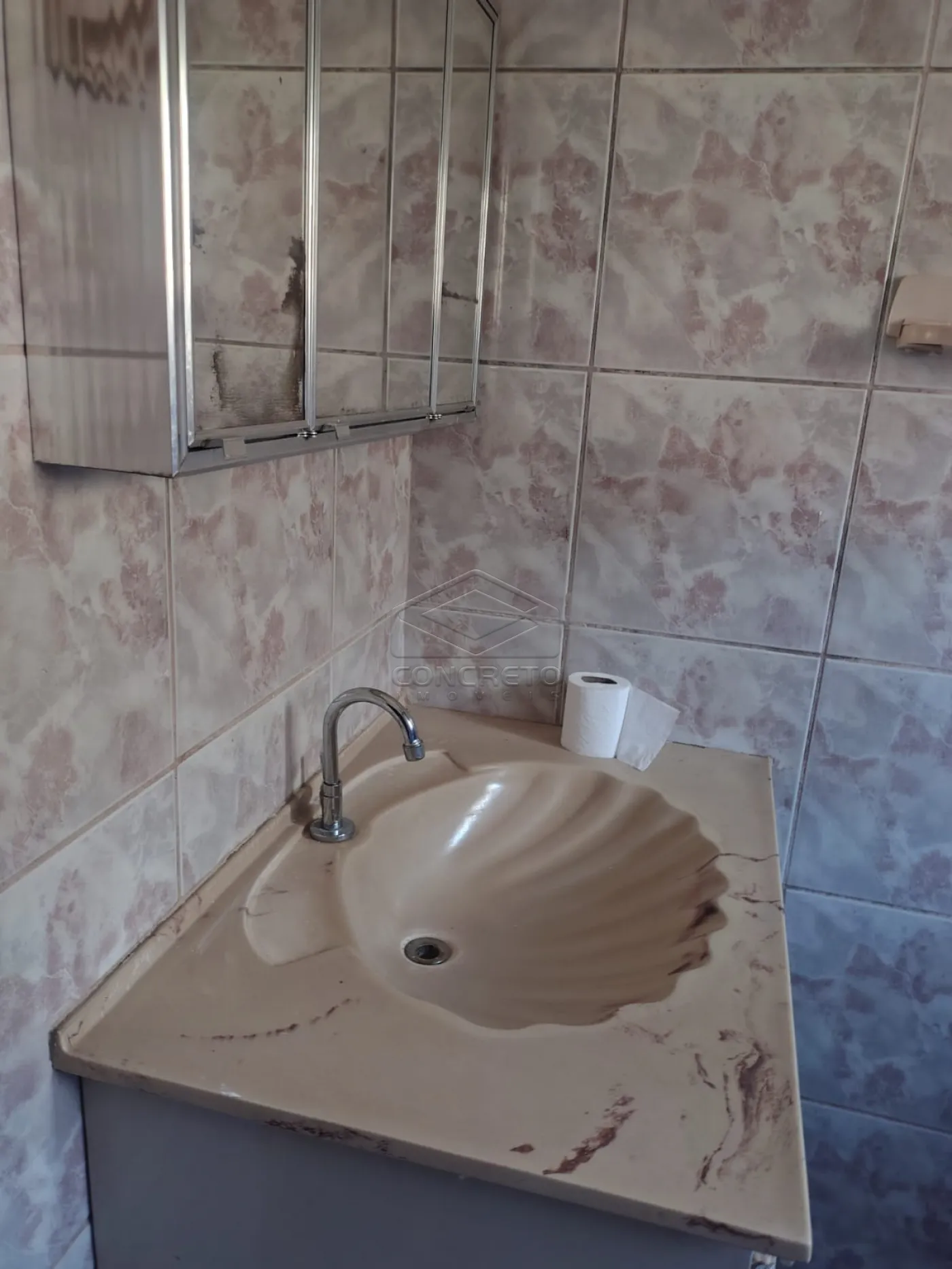 Alugar Casa / Padr&atilde;o em Len&ccedil;&oacute;is Paulista R$ 1.450,00 - Foto 11