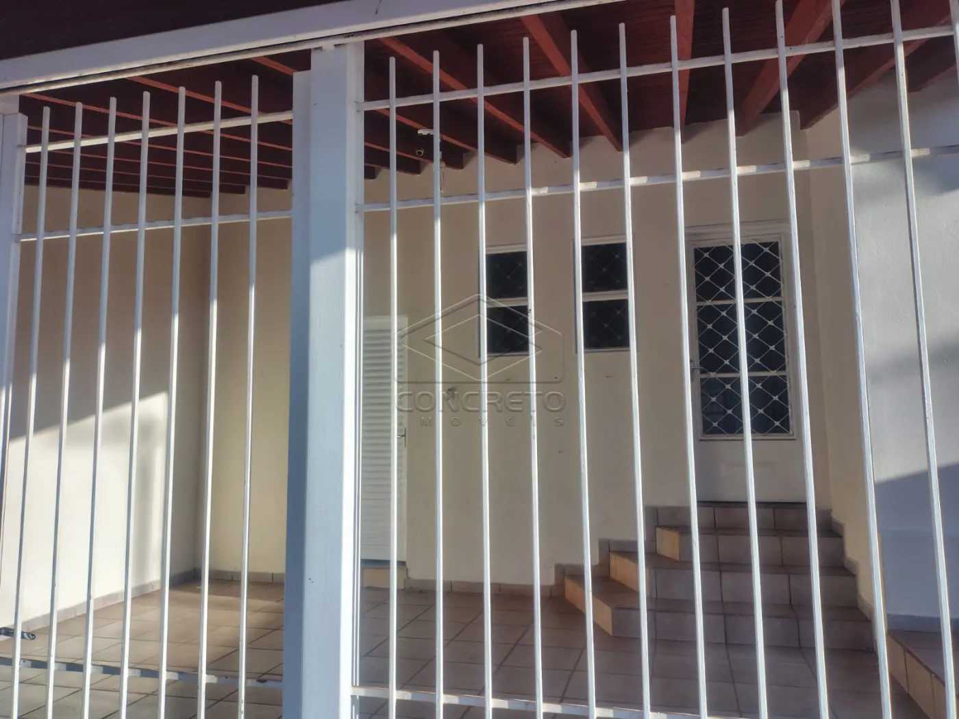 Alugar Casa / Padr&atilde;o em Len&ccedil;&oacute;is Paulista R$ 1.450,00 - Foto 12