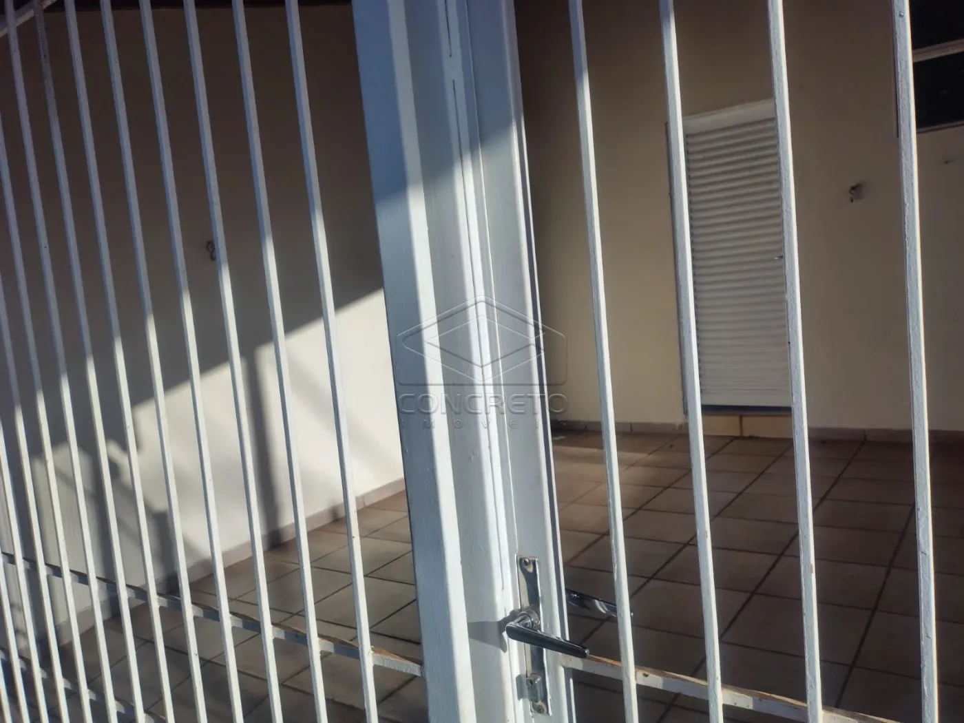 Alugar Casa / Padr&atilde;o em Len&ccedil;&oacute;is Paulista R$ 1.450,00 - Foto 13