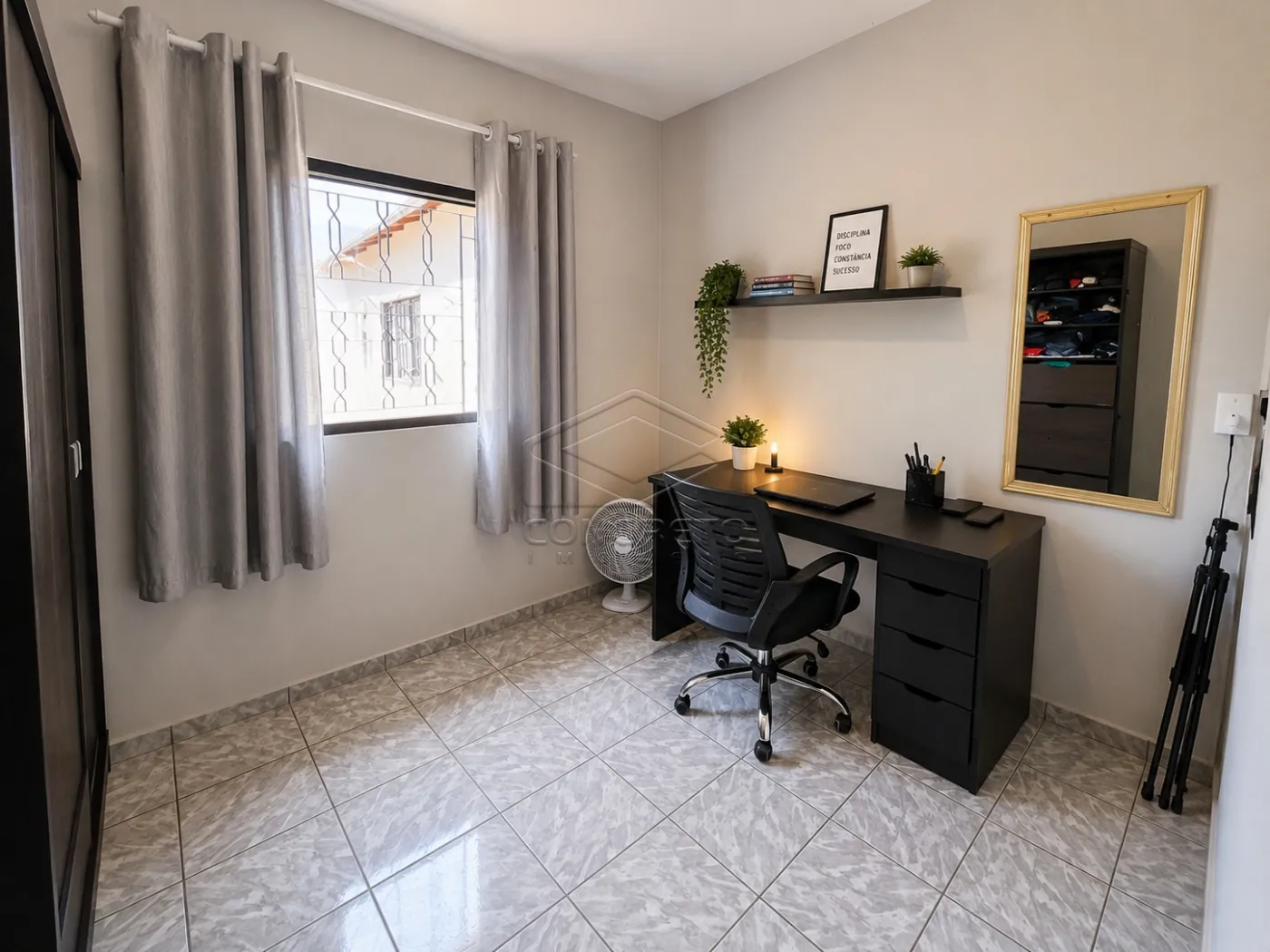 Comprar Casa / Padr&atilde;o em Len&ccedil;&oacute;is Paulista R$ 280.000,00 - Foto 3